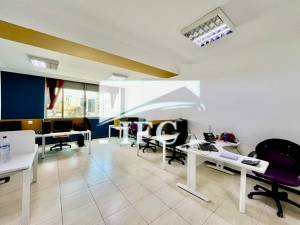 Cite El Khadra&nbsp;Zone urbaine nord&nbsp;Bureaux & Commerces&nbsp;Bureau&nbsp;Bureau en 5 ref2329a