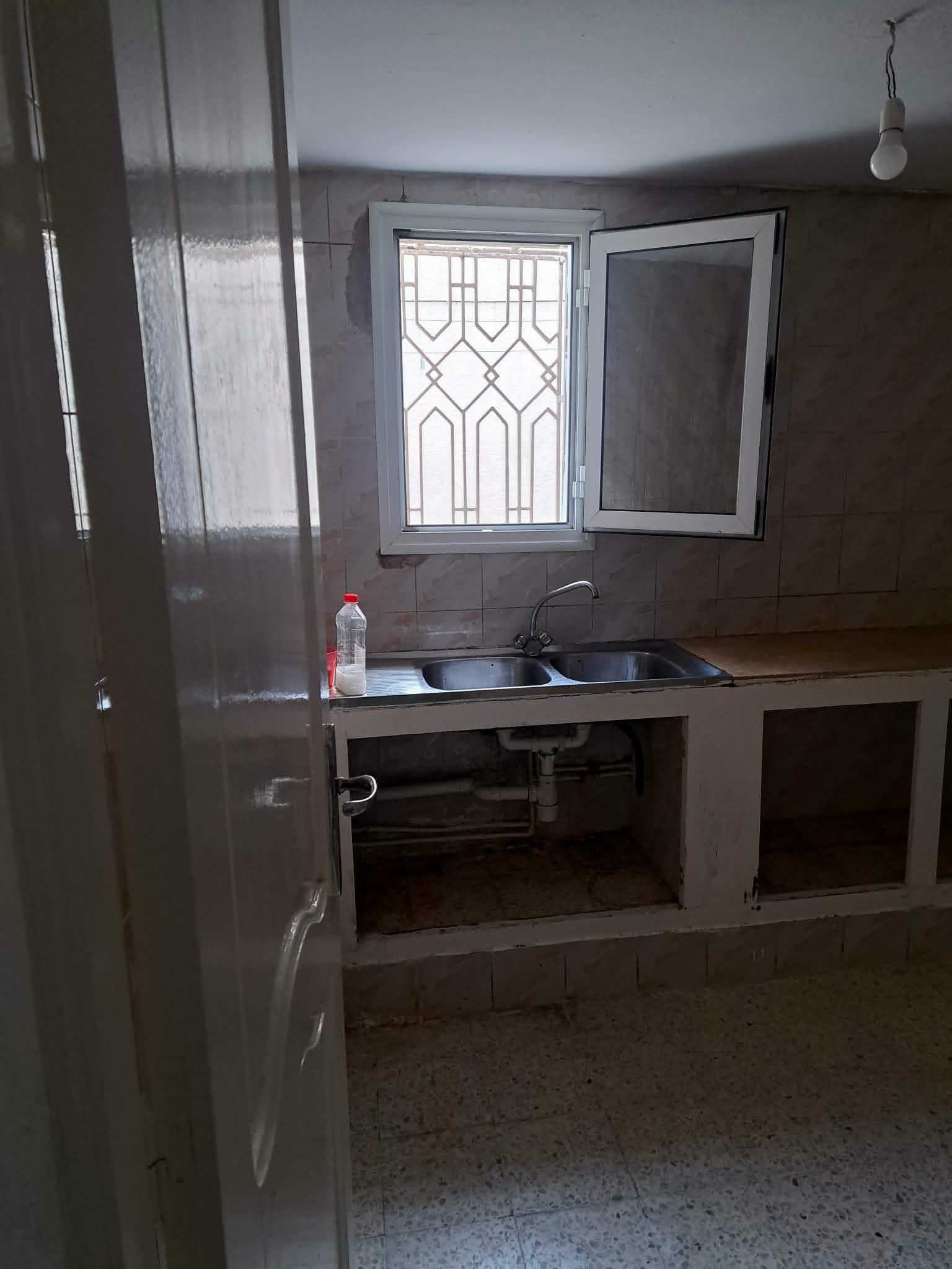 Ariana Ville&nbsp;Ariana&nbsp;Location&nbsp;Appart. 3 pi�ces&nbsp;S2 au rdc � l'ariana