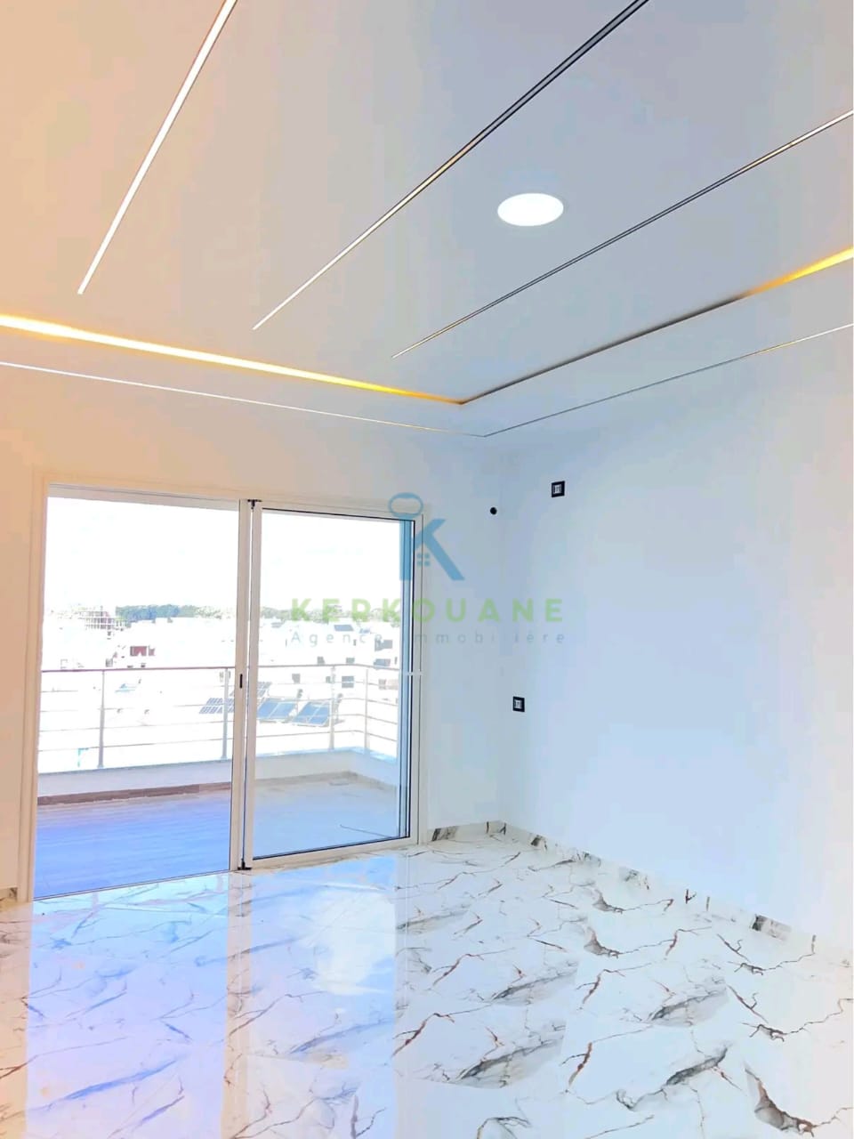 Hammam El Ghezaz&nbsp;Ezzahra&nbsp;Vente&nbsp;Appart. 3 pi�ces&nbsp;Appartement de luxe avec vue sur mer