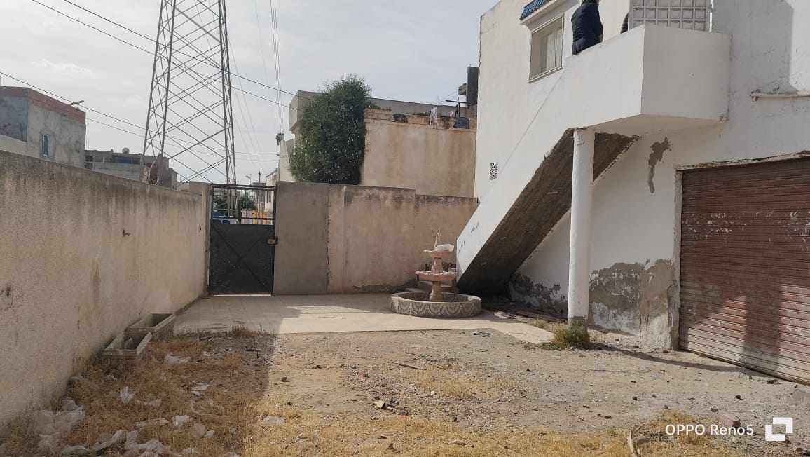 El Mourouj&nbsp;El Mourouj&nbsp;Vente&nbsp;Maisons&nbsp;Belle apportunit� villa et depot