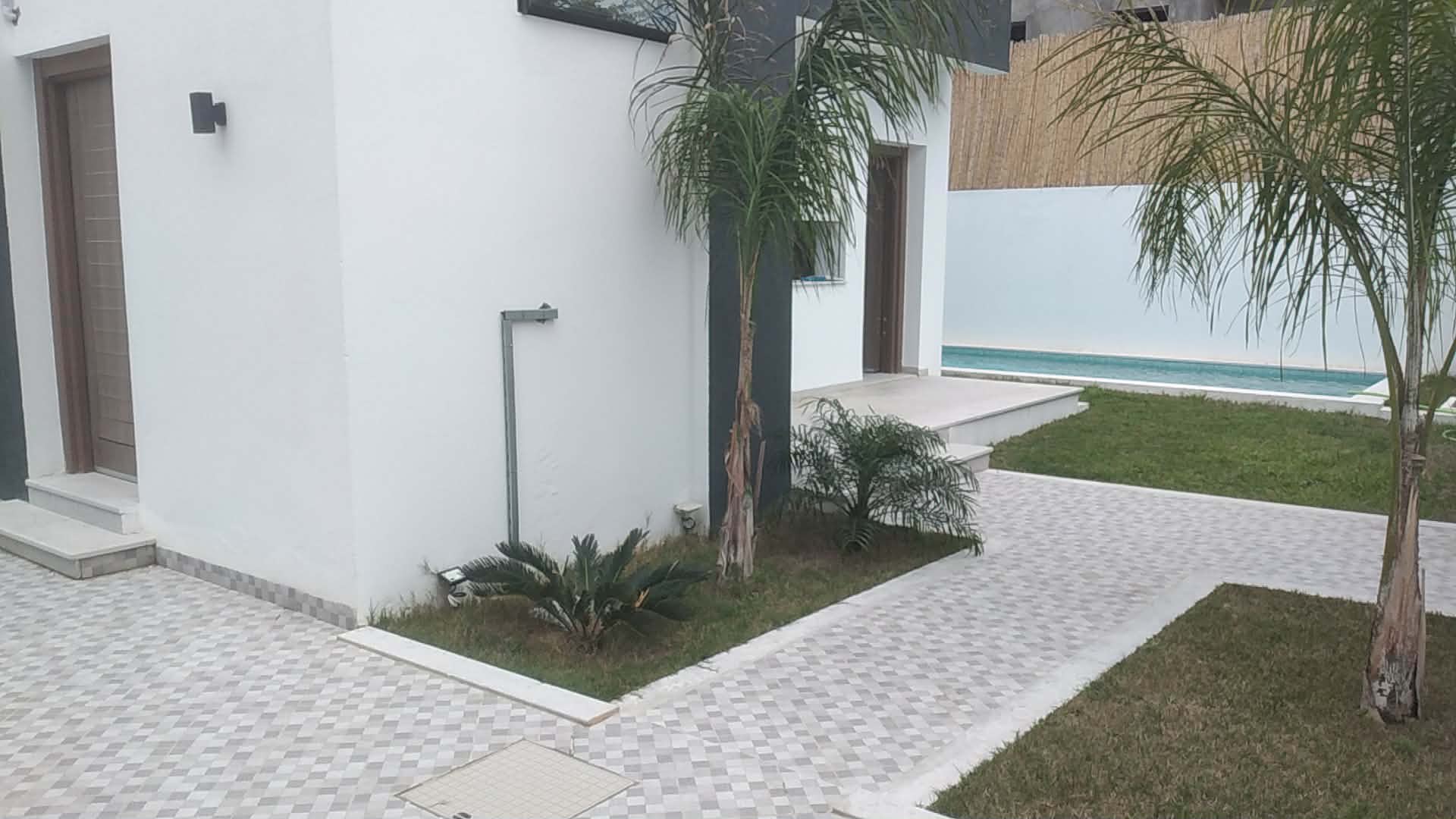 Hammamet&nbsp;Hammamet&nbsp;Location&nbsp;Maisons&nbsp;Villa avec piscine 4 suites meubl�s pour �trangers