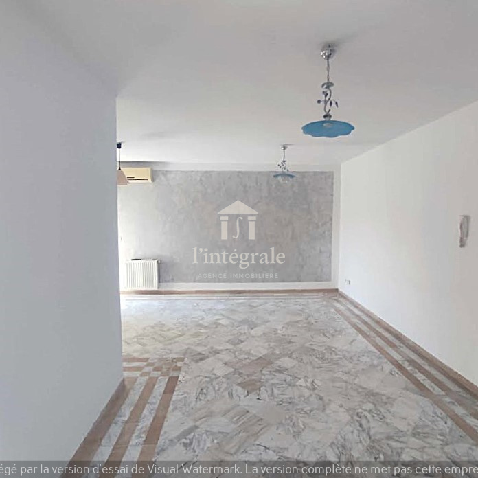 Cite El Khadra&nbsp;Zone urbaine nord&nbsp;Bureaux & Commerces&nbsp;Bureau&nbsp;Grand bureau de 5 pi�ces