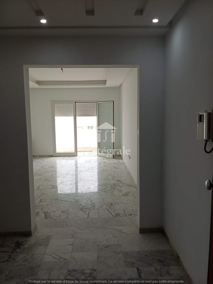 Ariana Ville&nbsp;Cite Ennasr 2&nbsp;Location&nbsp;Appart. 4 pi�ces&nbsp;S3 avec acc�s � une grande terrasse