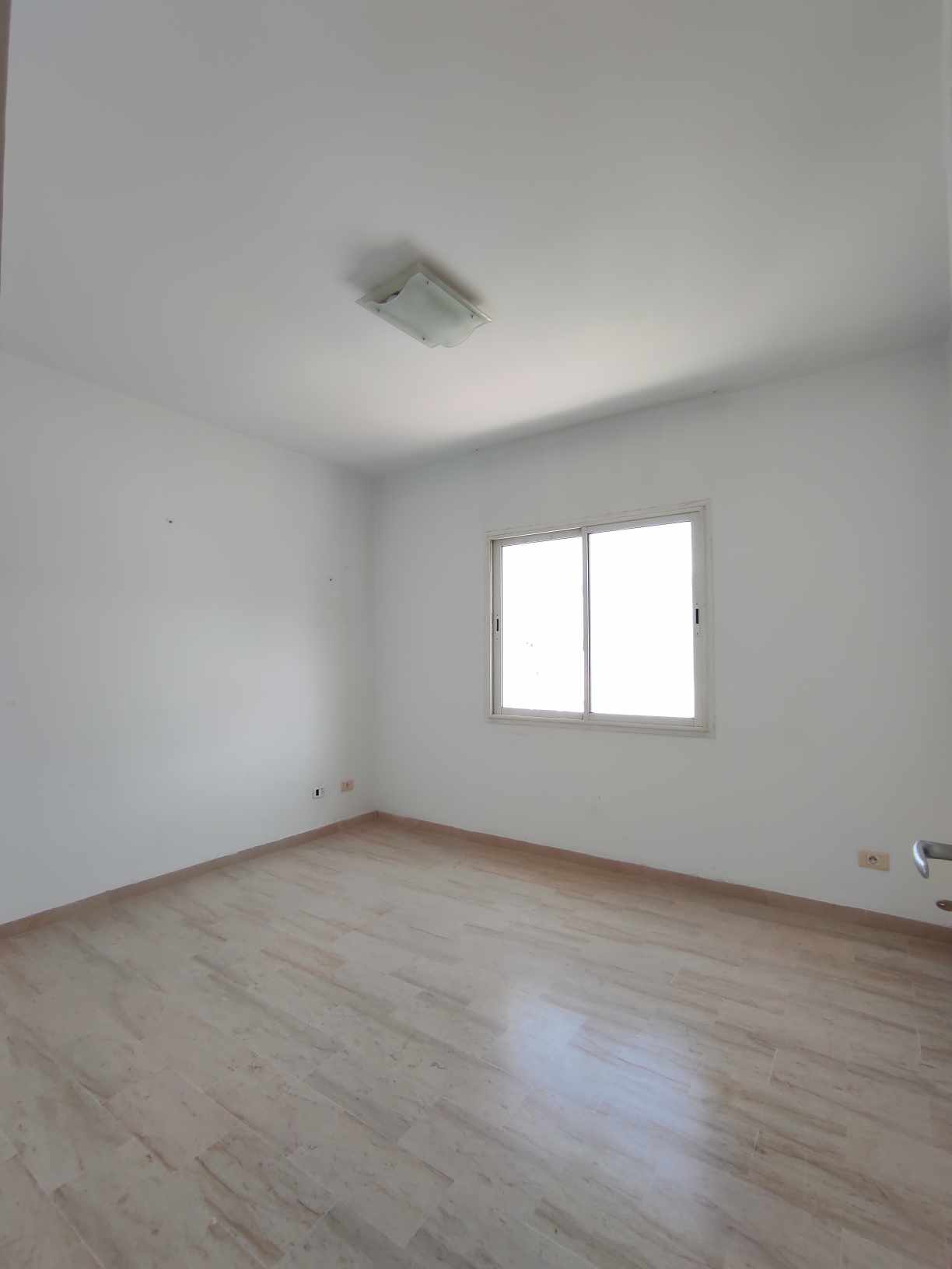 La Soukra&nbsp;La Soukra&nbsp;Bureaux & Commerces&nbsp;Bureau&nbsp;Bureau la soukra