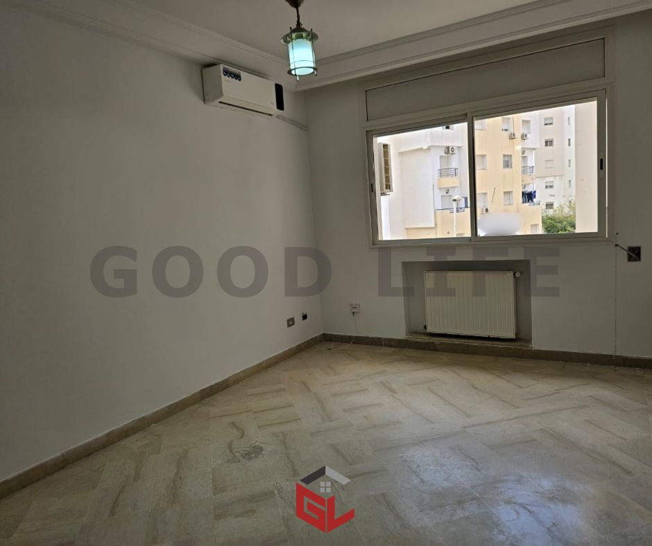 Ain Zaghouan&nbsp;Ain Zaghouan&nbsp;Location&nbsp;Appart. 2 pi�ces&nbsp;Un grand s1 � cit� les palmerais