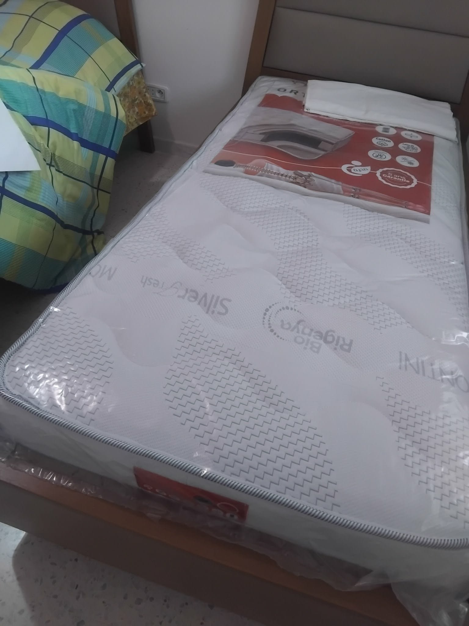 Sfax Ville&nbsp;Sfax&nbsp;Chambres � coucher&nbsp;Lits&nbsp;Deux lits neufs avec deux matelas orthop�diques