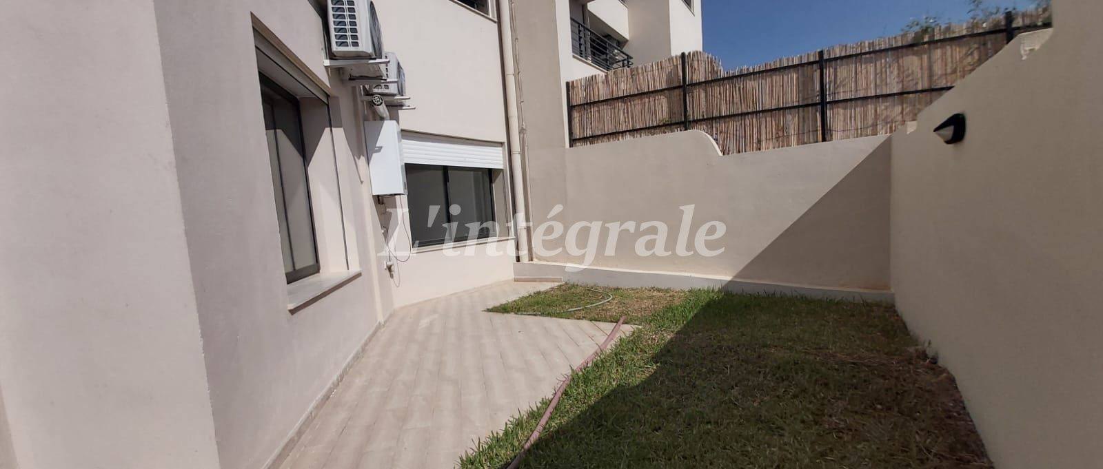 Ariana Ville&nbsp;Cite Ennasr 2&nbsp;Location&nbsp;Appart. 3 pi�ces&nbsp;Coquet appartement s2 avec jardin privatif