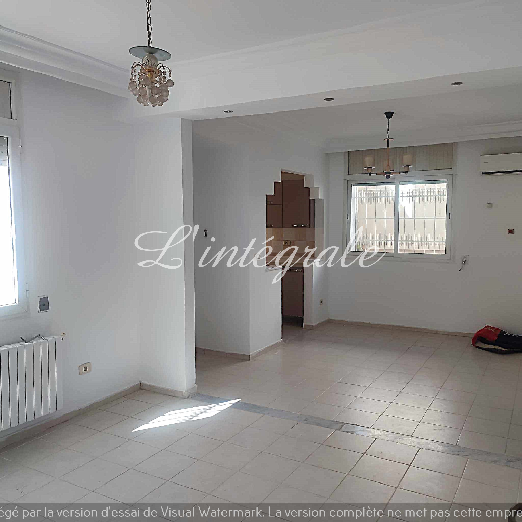 Ariana Ville&nbsp;Cite Ennasr 2&nbsp;Bureaux & Commerces&nbsp;Bureau&nbsp;Bureau spacieux avenue hedi nouira