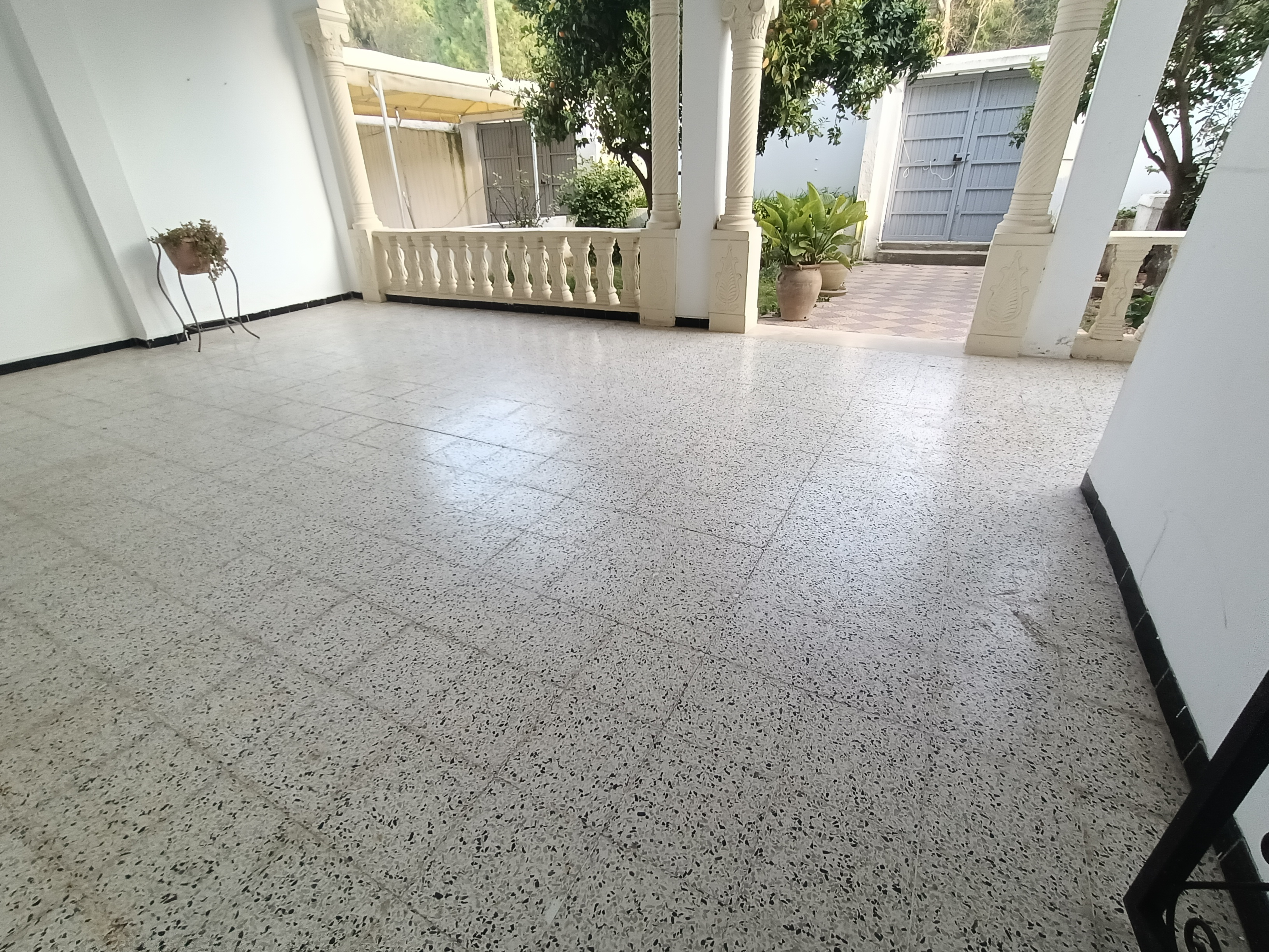 La Marsa&nbsp;Marsa Safsaf&nbsp;Location&nbsp;Appart. 4 pi�ces&nbsp;Un rdc vide � marsa saada