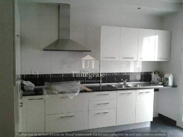 Mnihla&nbsp;Jardins d'el Menzah&nbsp;Location&nbsp;Maisons&nbsp;Superbe triplex s4 tr�s haut standing avec jardin