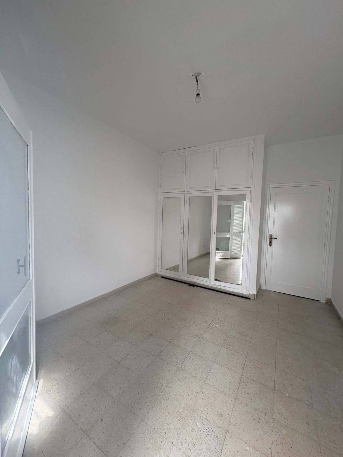 Ariana Ville&nbsp;El Menzah 6&nbsp;Location&nbsp;Duplex&nbsp;Spacieux triplex uv4 menzah6 usage habitation