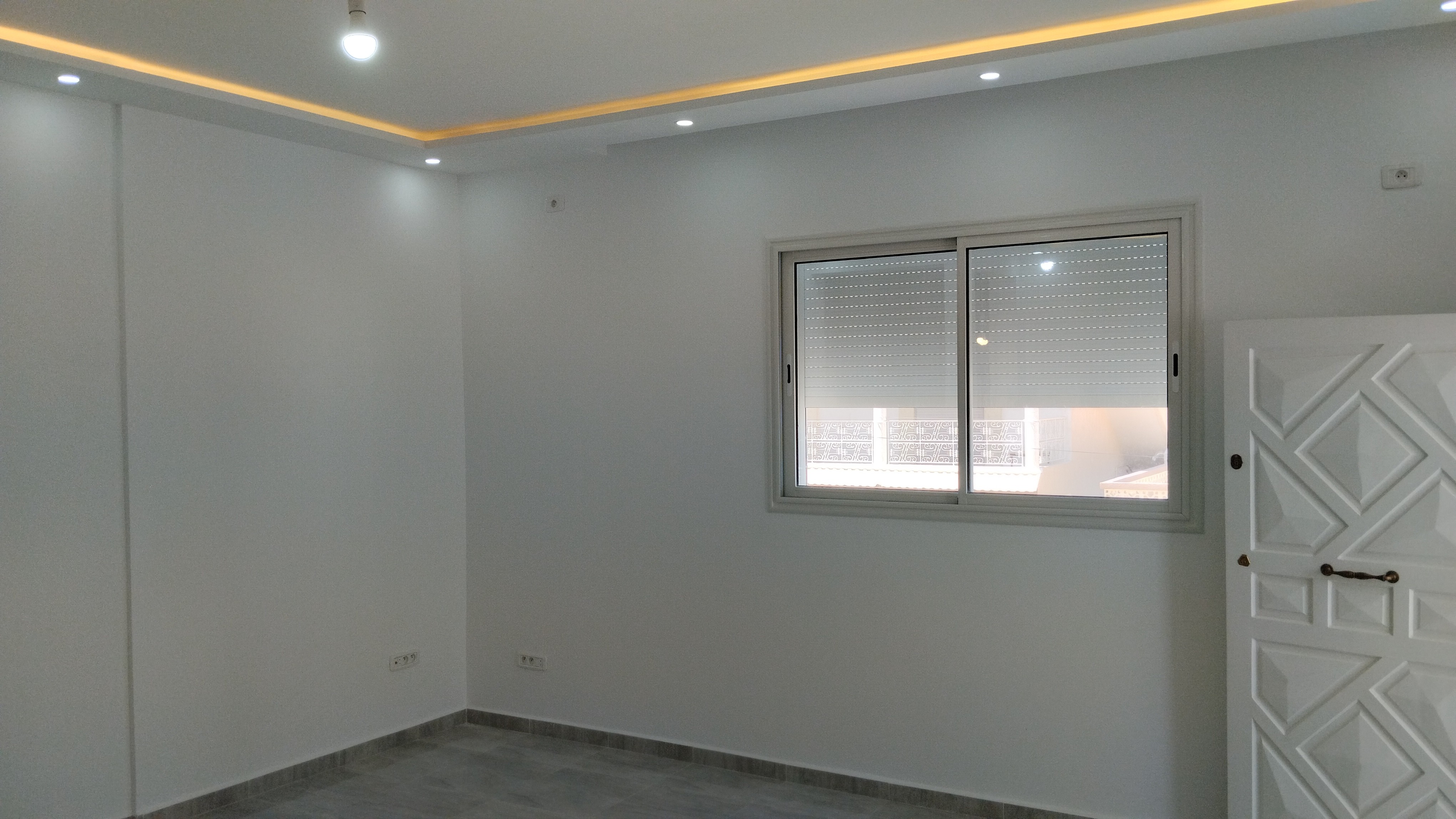 Ezzouhour (Tunis)&nbsp;Cite Essomrane&nbsp;Location&nbsp;Appart. 3 pi�ces&nbsp;Bel �tage de villa neuf � cit� ezzouhour 1