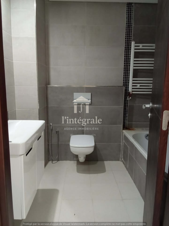 Ariana Ville&nbsp;Cite Ennasr 2&nbsp;Location&nbsp;Appart. 4 pi�ces&nbsp;Coquet appartement s3