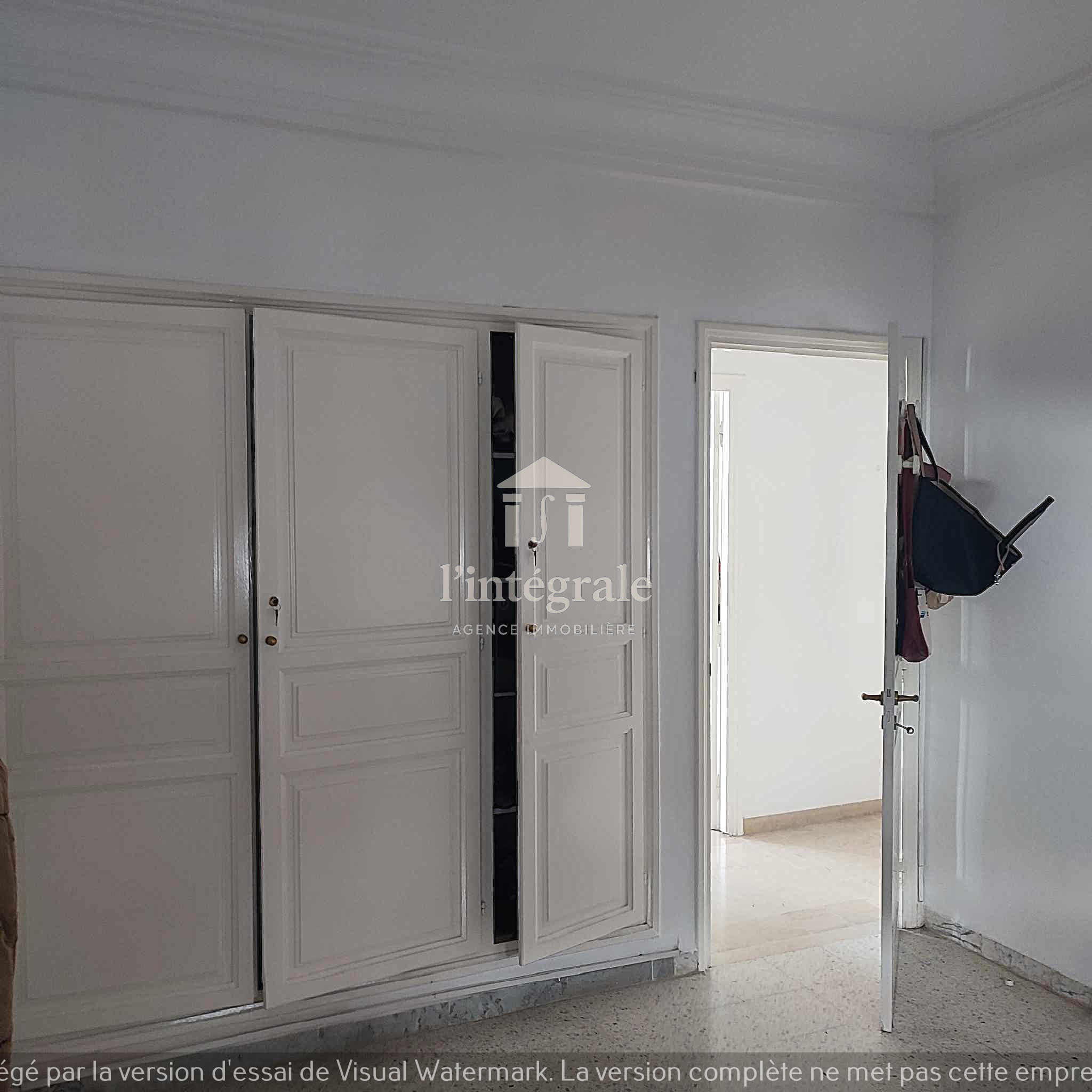 Cite El Khadra&nbsp;Zone urbaine nord&nbsp;Location&nbsp;Appart. 3 pi�ces&nbsp;Bel s2 avec place parking et cellier