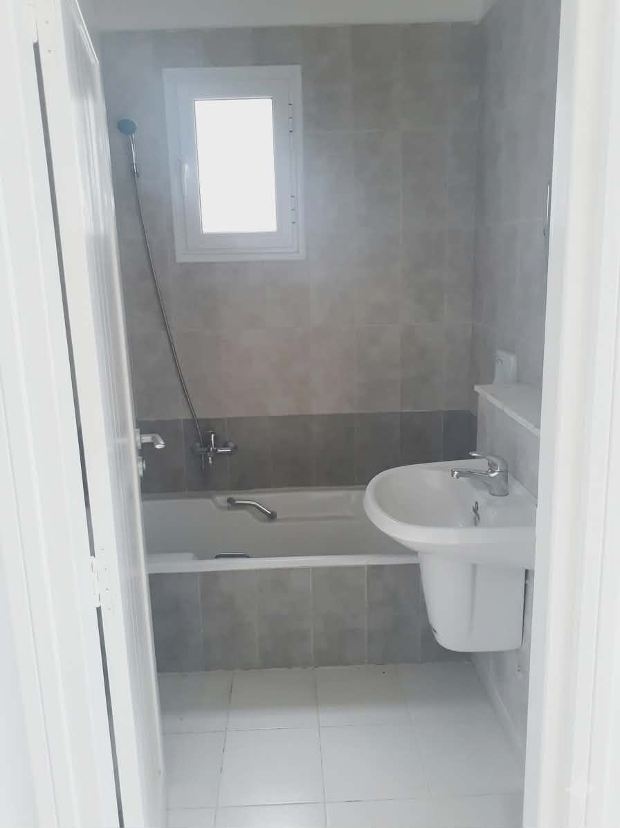 Sousse Jaouhara&nbsp;Cite Sahloul&nbsp;Location&nbsp;Appart. 3 pi�ces&nbsp;Appartment s2 haut standing a 4 etage et parking