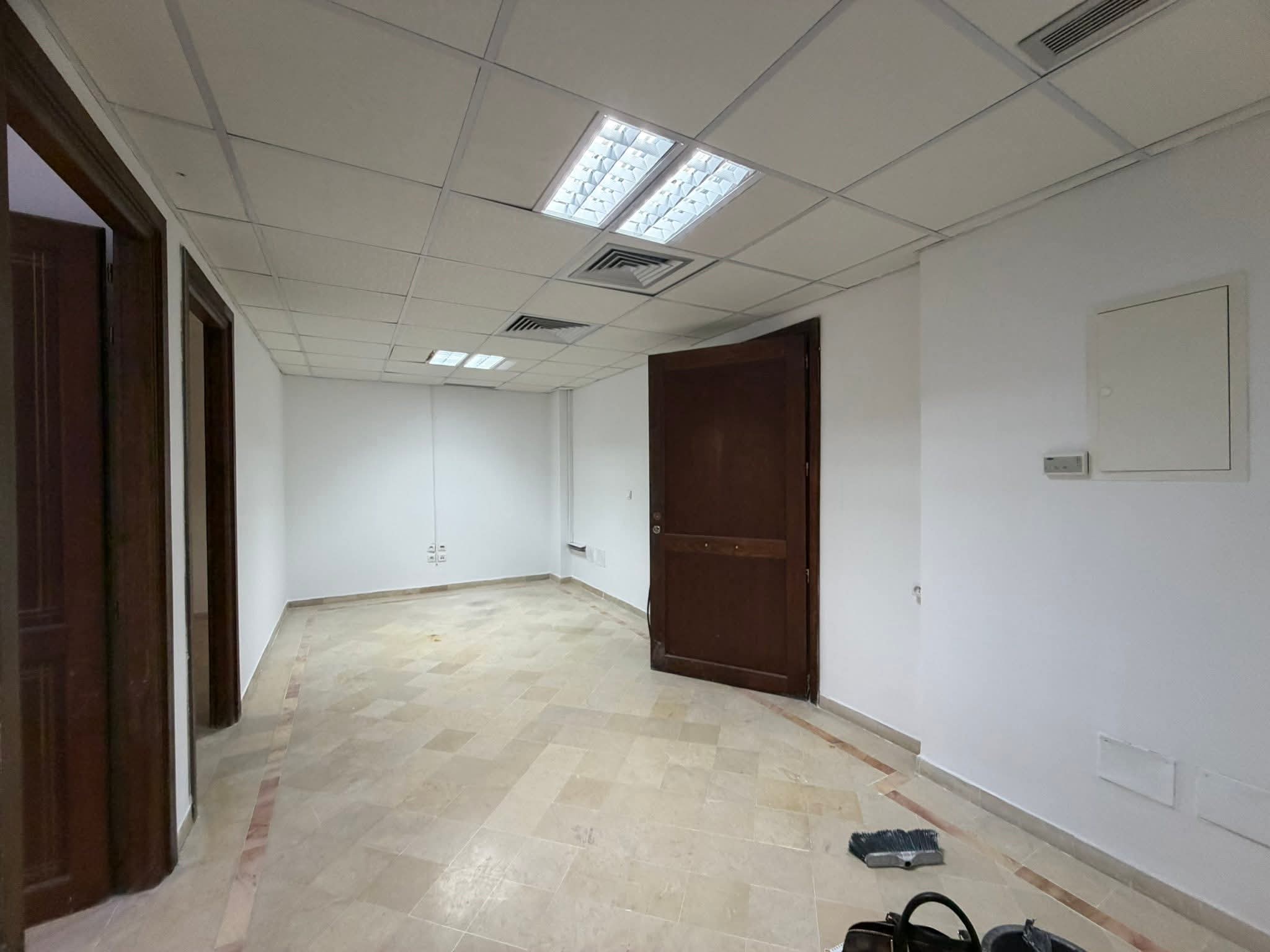 Ariana Ville&nbsp;Borj El Baccouche&nbsp;Bureaux & Commerces&nbsp;Bureau&nbsp;Bureau h4 1750 d borj baccouche