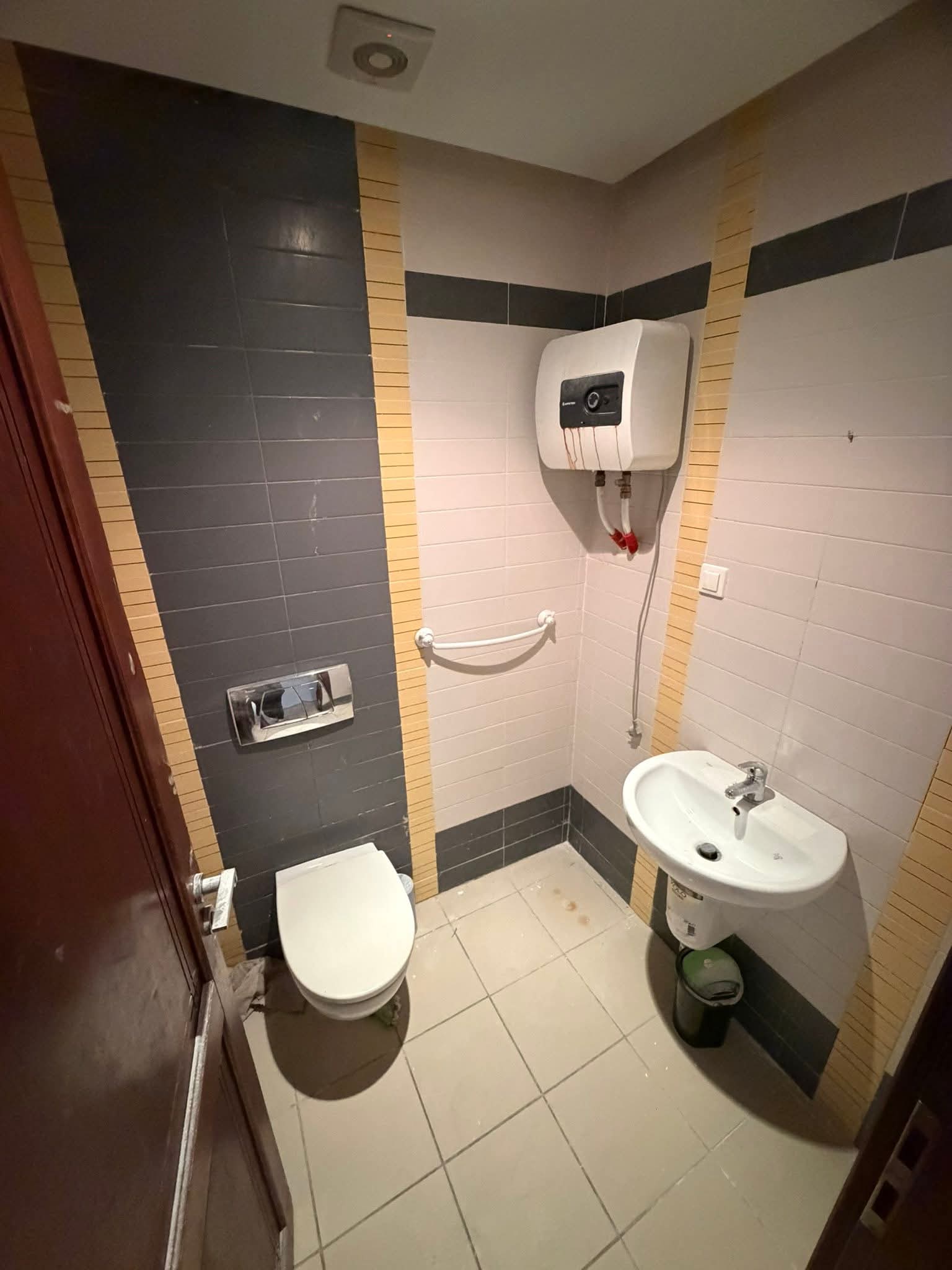 Ariana Ville&nbsp;Borj El Baccouche&nbsp;Bureaux & Commerces&nbsp;Bureau&nbsp;Bureau h4 1750 d borj baccouche