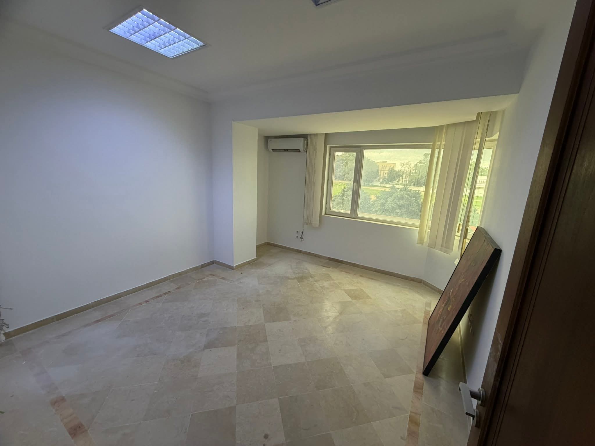 Bureaux & Commerces&nbsp;Bureau