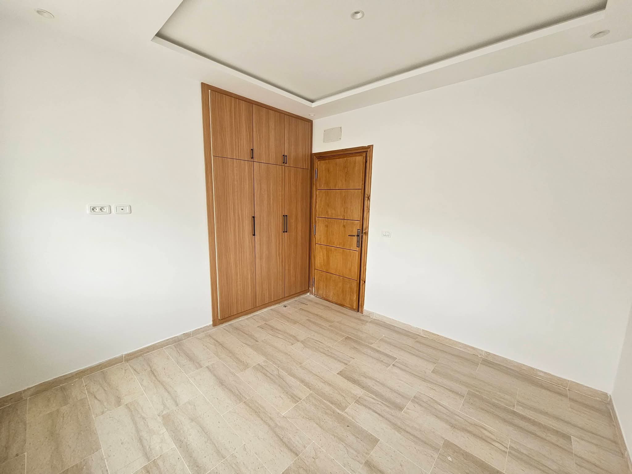 Mnihla&nbsp;Jardins d'el Menzah&nbsp;Location&nbsp;Appart. 4 pi�ces&nbsp;S3 1500d jardin del menzah 2