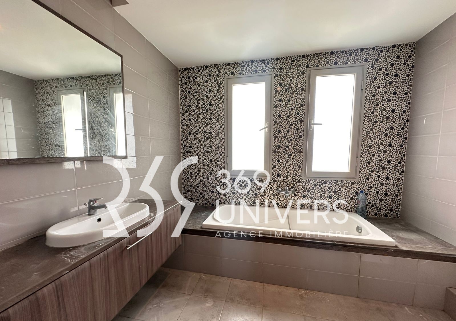 La Marsa&nbsp;Cite El Khalil&nbsp;Location&nbsp;Duplex&nbsp;Duplex avec terrasse � la marsa ref rd075