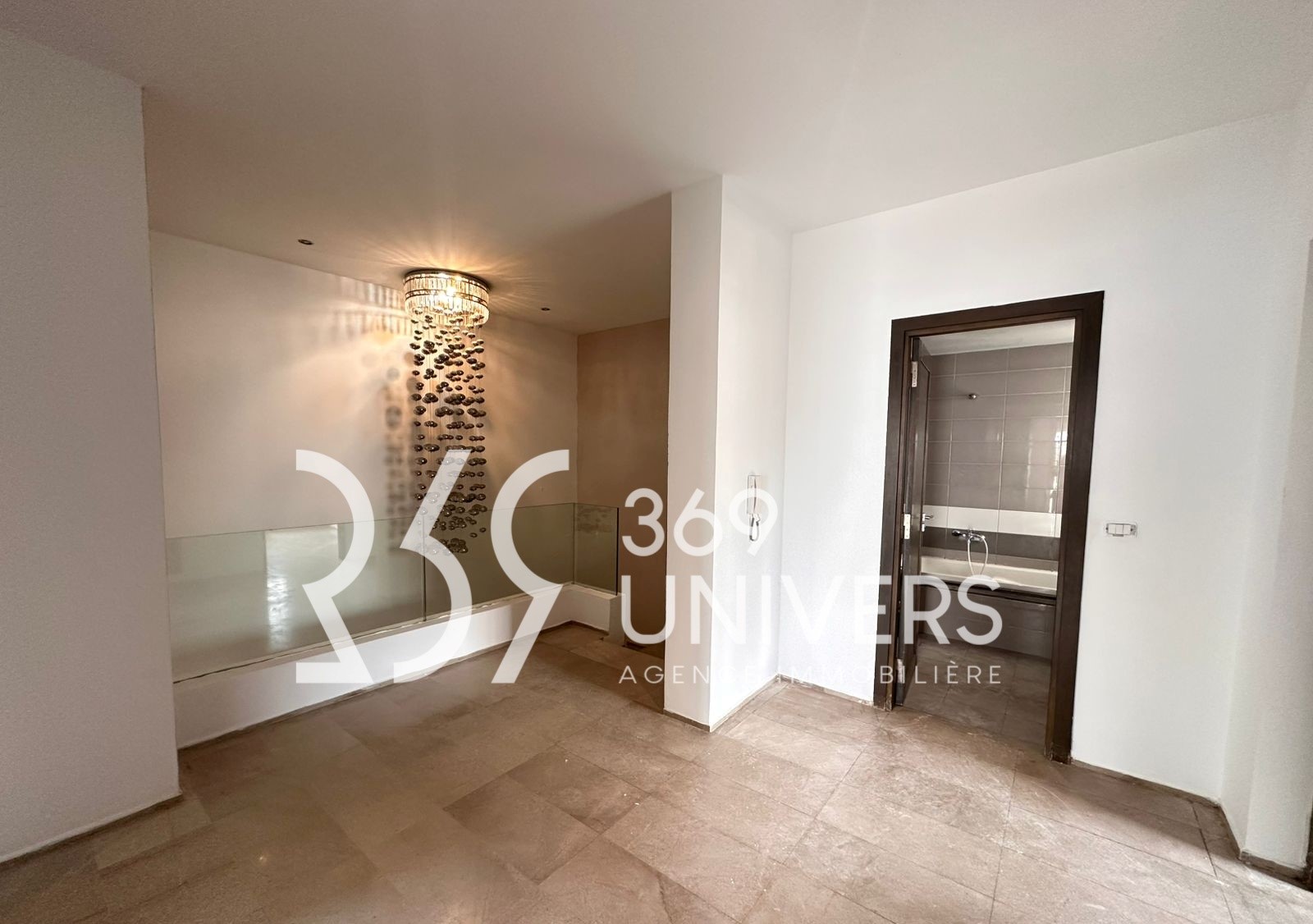 Location&nbsp;Duplex