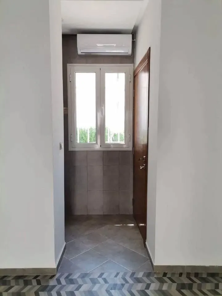 El Menzah&nbsp;El Manar 2&nbsp;Location&nbsp;Appart. 1 pi�ce&nbsp;Jolie bureau s1