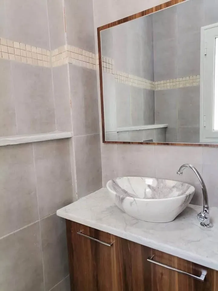 El Menzah&nbsp;El Manar 2&nbsp;Location&nbsp;Appart. 1 pi�ce&nbsp;Jolie bureau s1