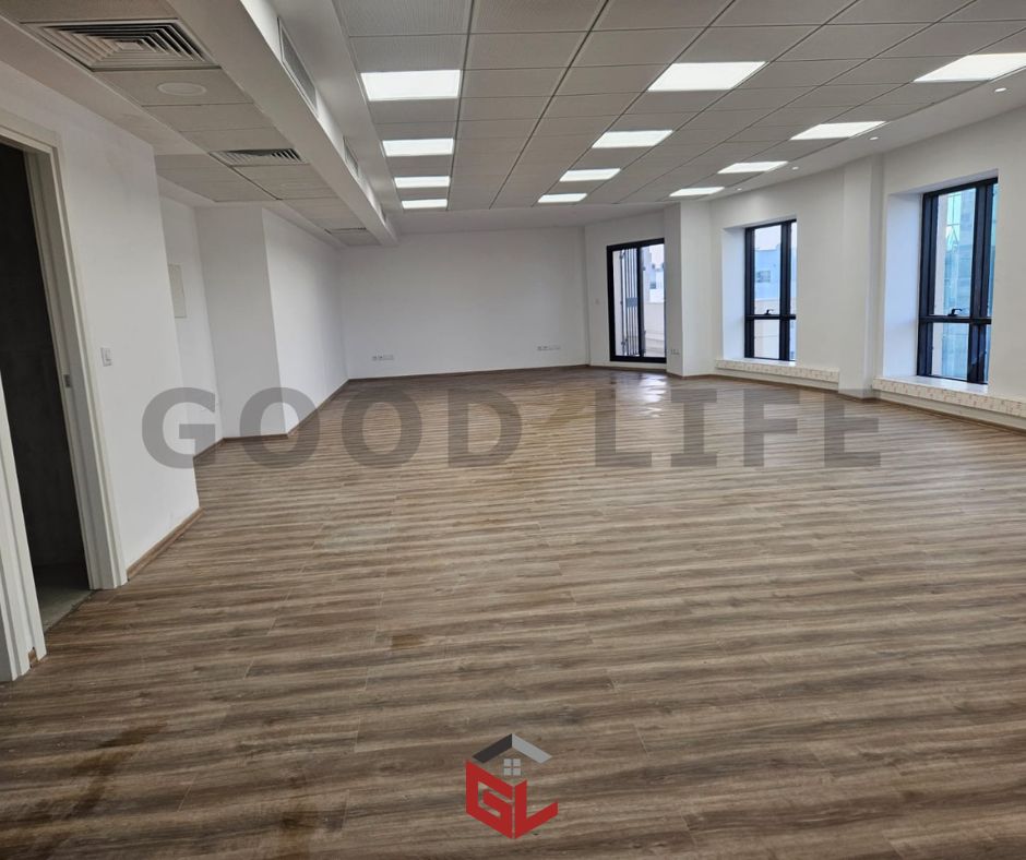 La Marsa&nbsp;Berge Du Lac&nbsp;Bureaux & Commerces&nbsp;Bureau&nbsp;Bureau r�nov� de 200 m2 au lac 1