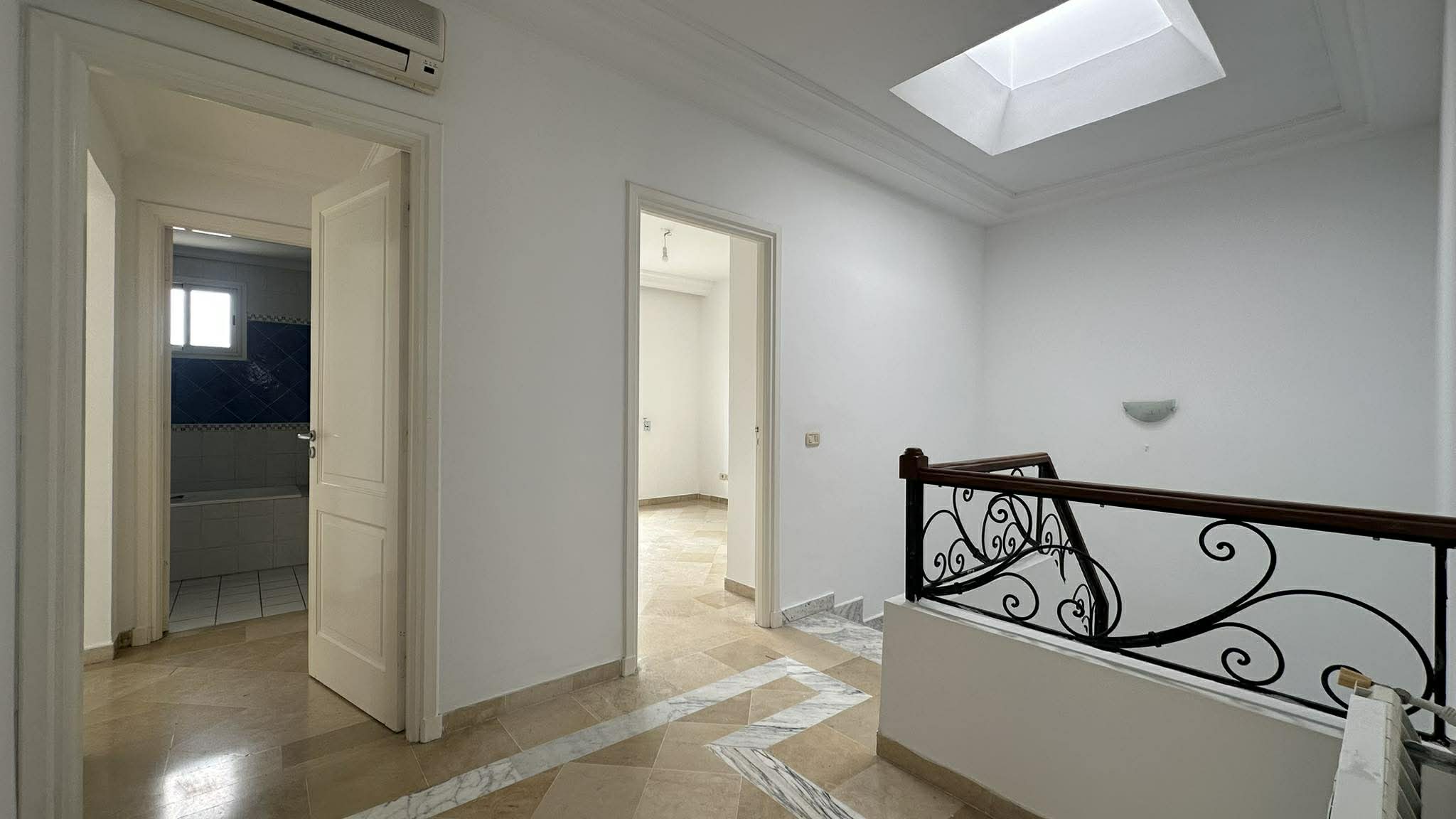 La Soukra&nbsp;La Soukra&nbsp;Location&nbsp;Maisons&nbsp;Duplex s4 avec jardin  � la soukra