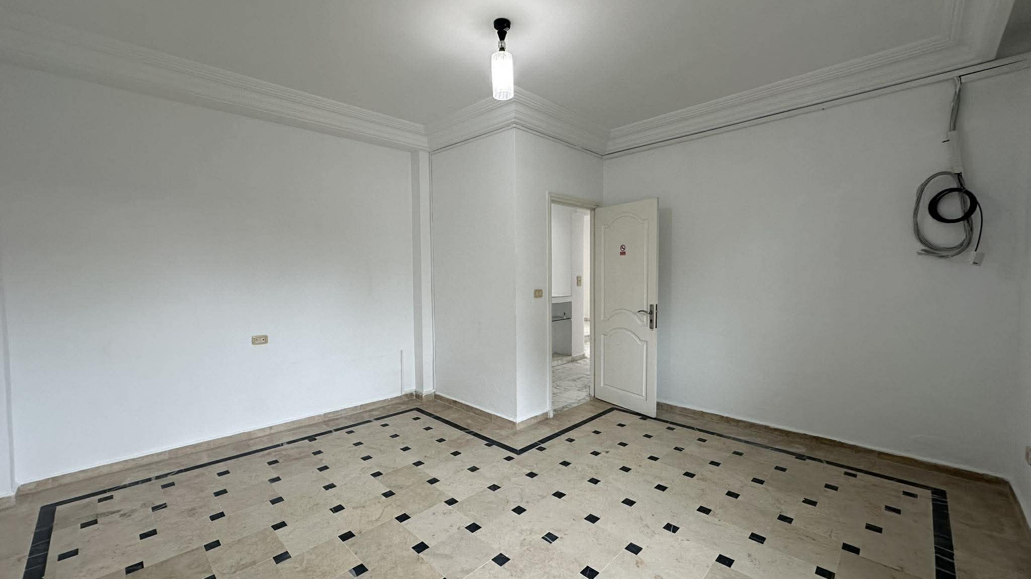 La Marsa&nbsp;Berge Du Lac&nbsp;Location&nbsp;Appart. 4 pi�ces&nbsp;Triplex s4 � usage bureautique au lac 1