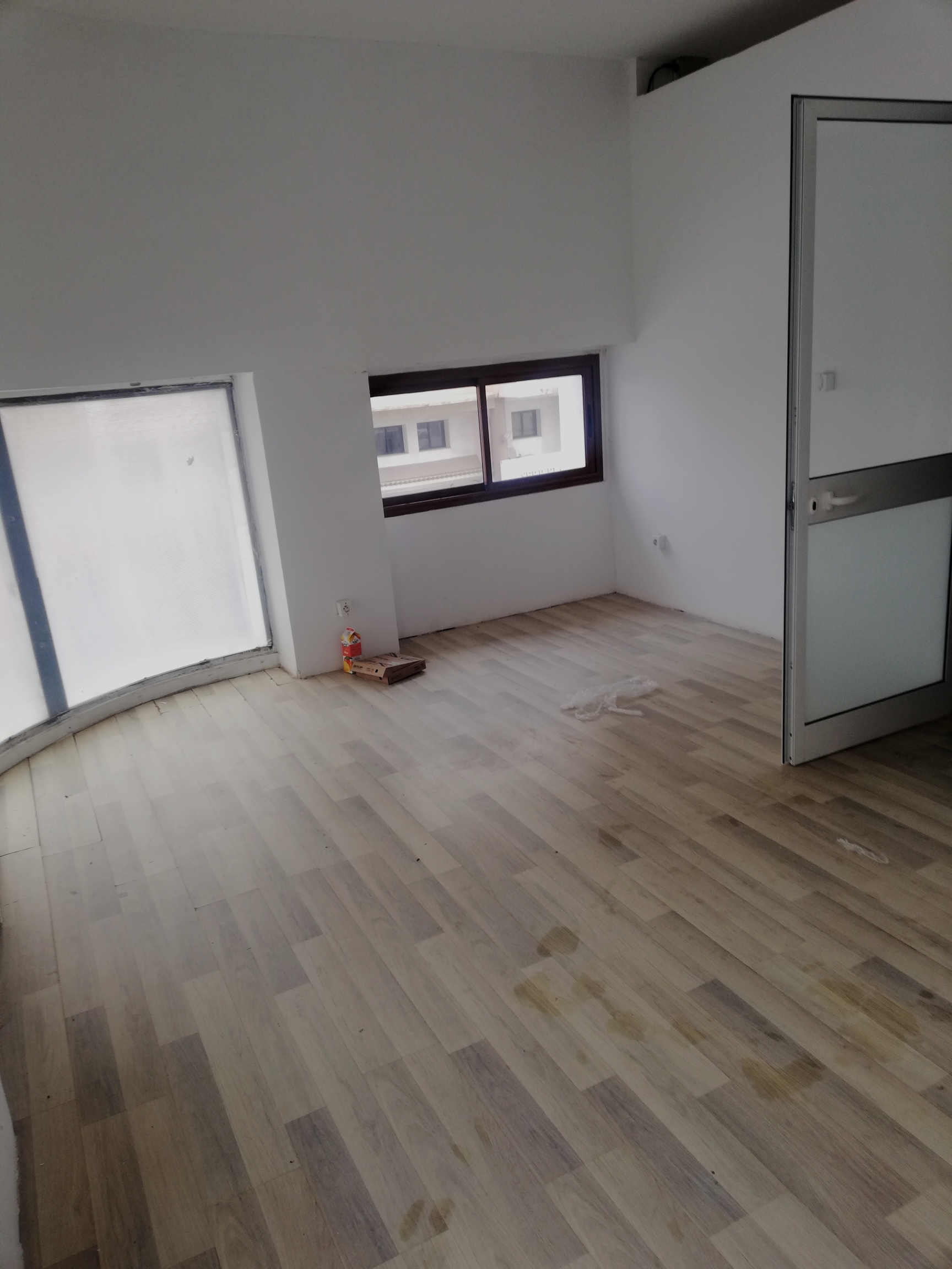 Ariana Ville&nbsp;Ariana&nbsp;Bureaux & Commerces&nbsp;Bureau&nbsp;Cit� ennasr bureau 650 dt par mois