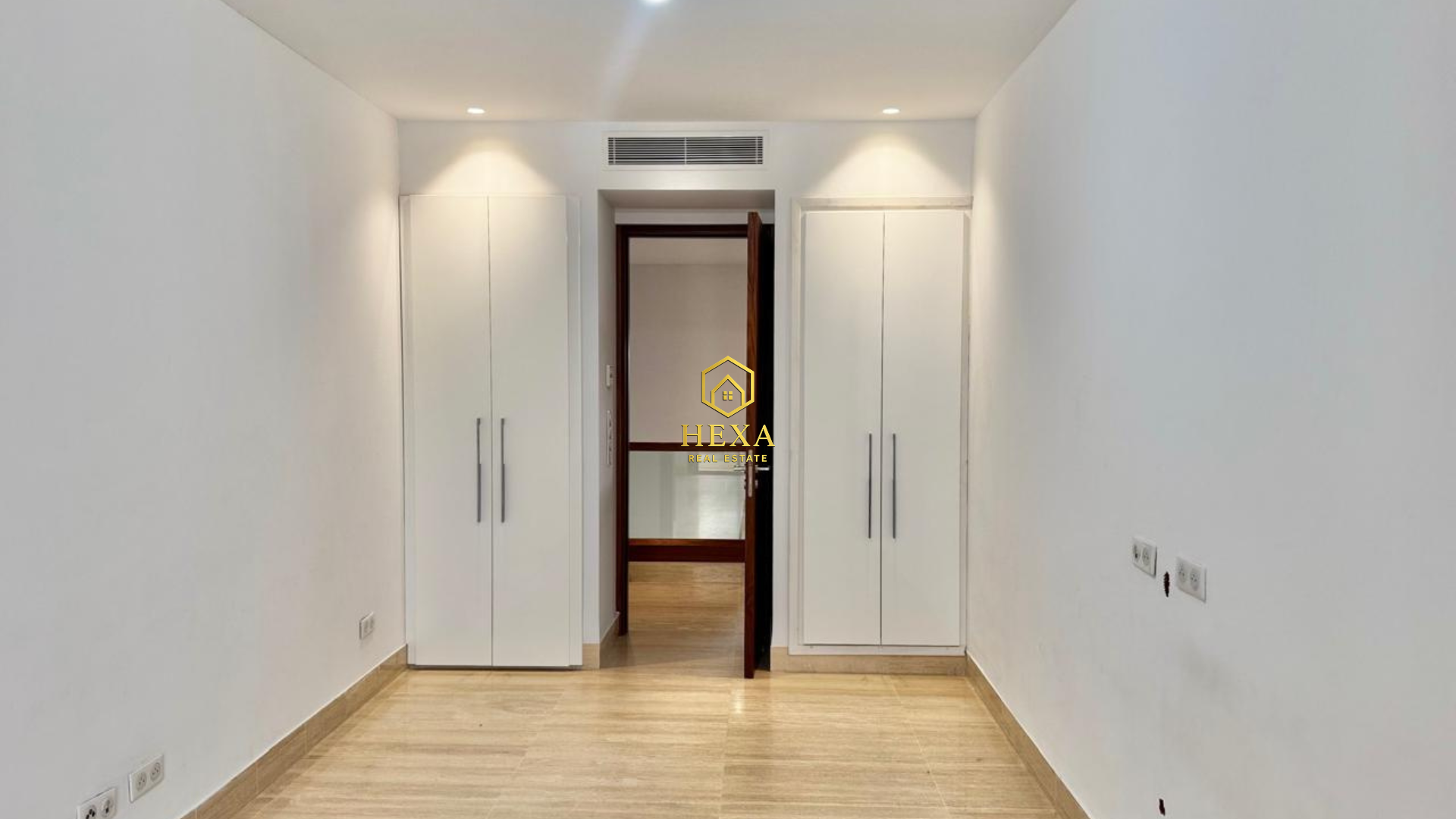 Location&nbsp;Duplex