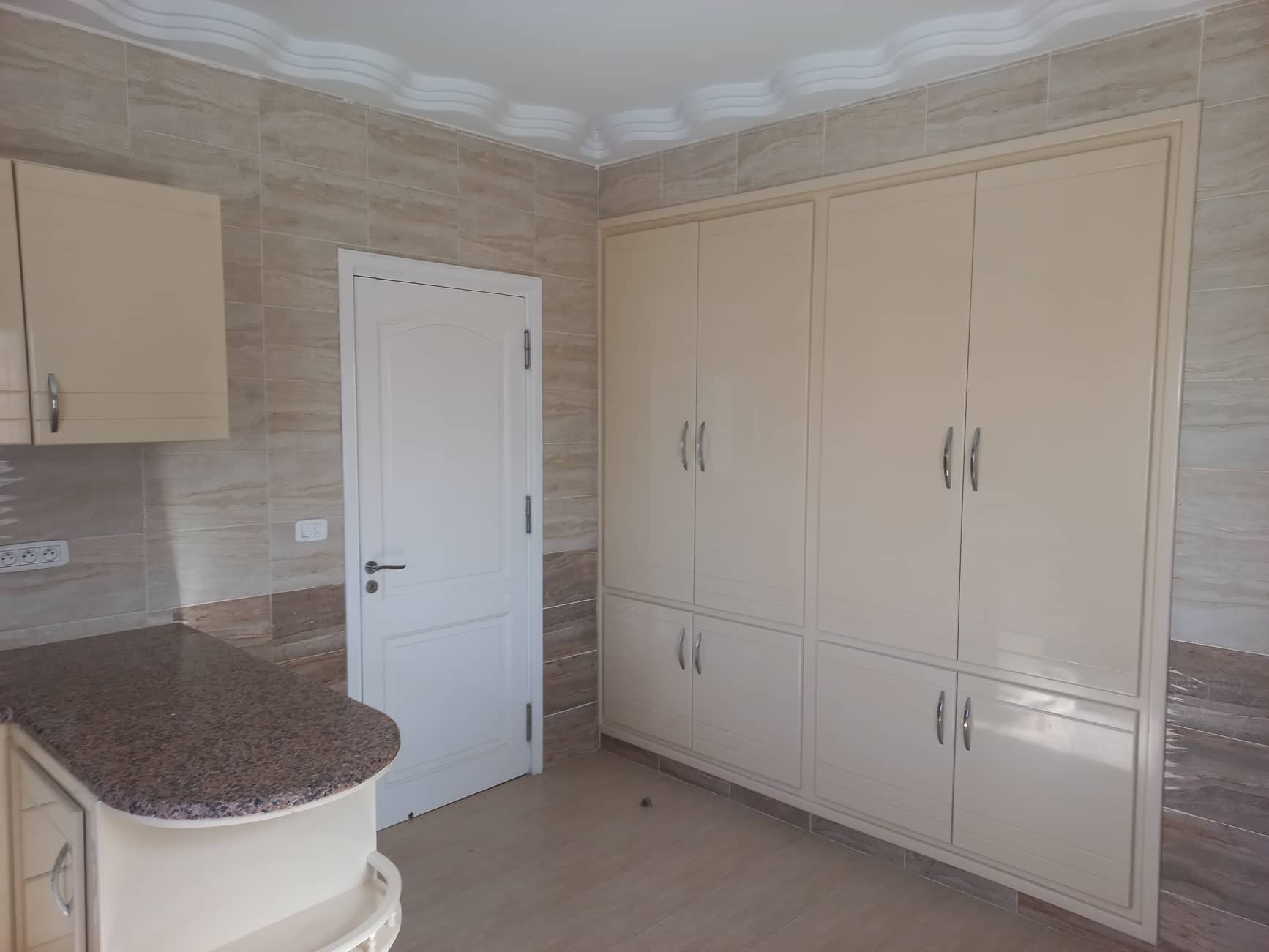 La Marsa&nbsp;El Aouina&nbsp;Location&nbsp;Appart. 3 pi�ces&nbsp;S3 spacieux ain zaghouan nord