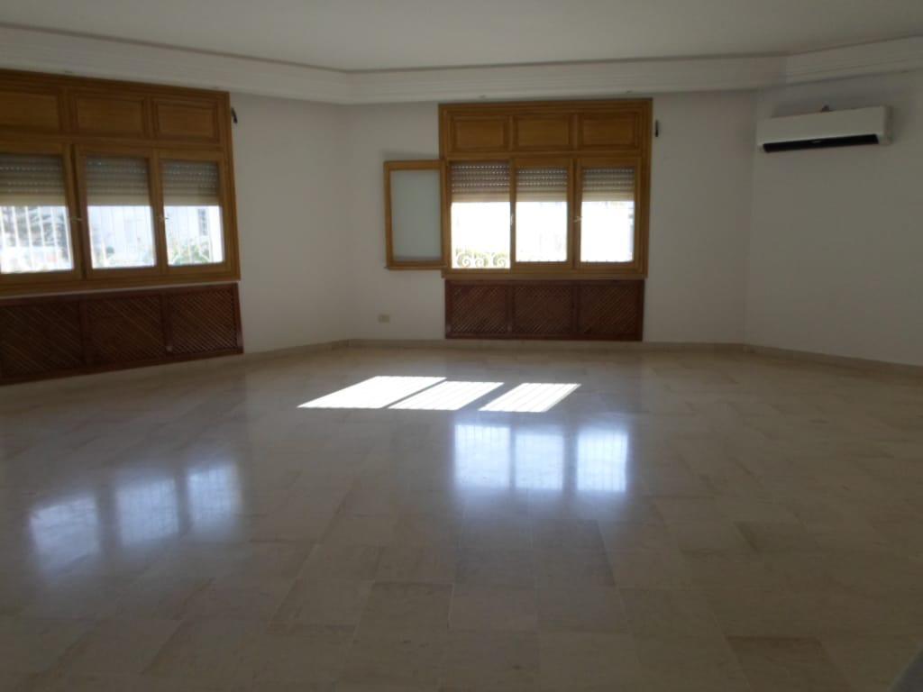 Ain Zaghouan&nbsp;Ain Zaghouan&nbsp;Location&nbsp;Appart. 3 pi�ces&nbsp;S3 spacieux � jardins el aouina