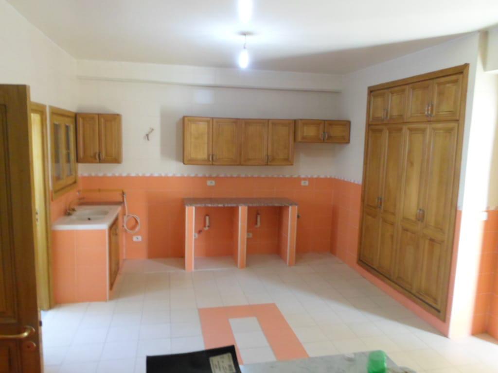 Ain Zaghouan&nbsp;Ain Zaghouan&nbsp;Location&nbsp;Appart. 3 pi�ces&nbsp;S3 spacieux � jardins el aouina