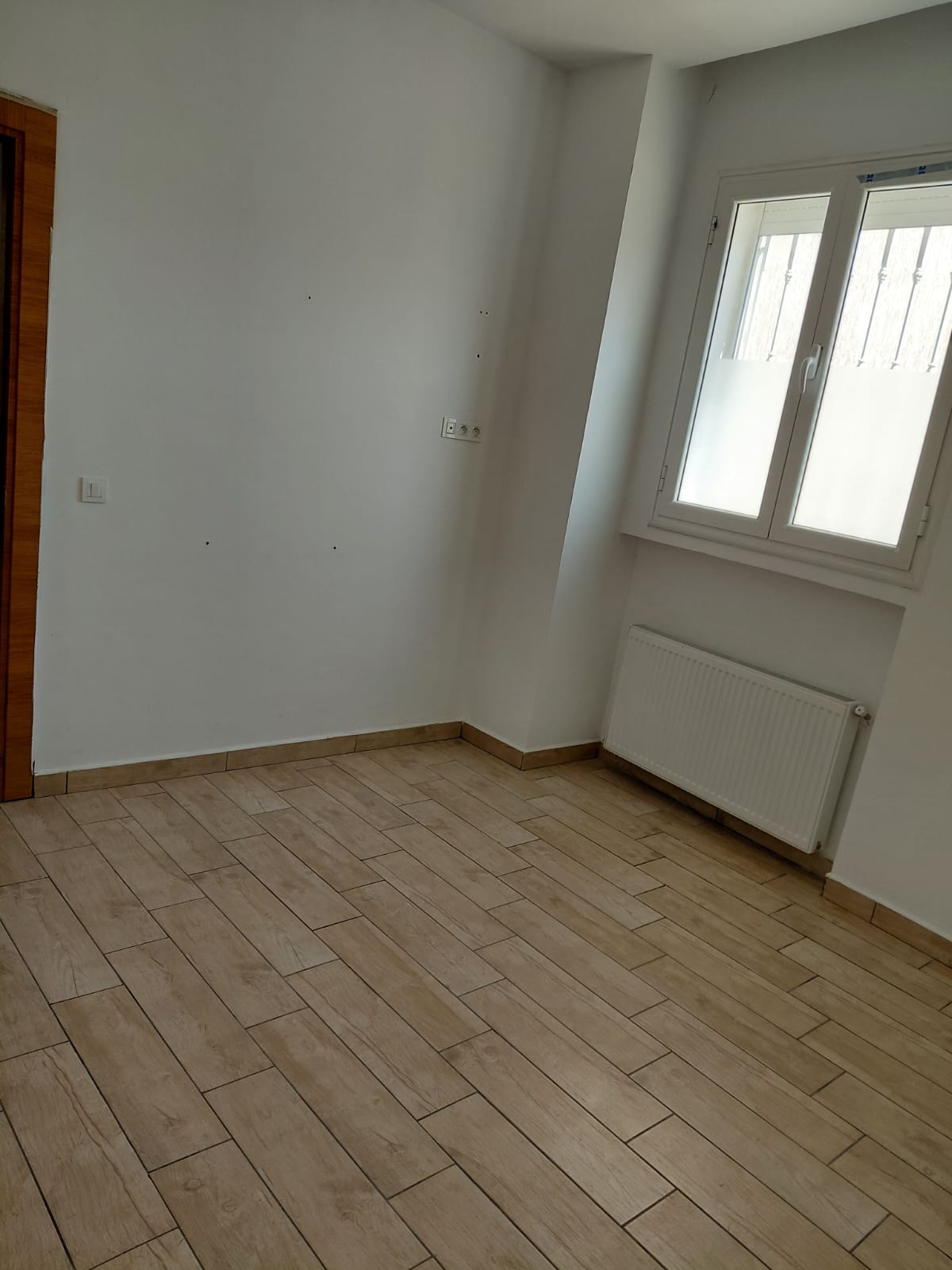 Mnihla&nbsp;Jardins d'el Menzah&nbsp;Location&nbsp;Appart. 3 pi�ces&nbsp;S plus 2 hst aux jardins d'el menzah 1 wb4441