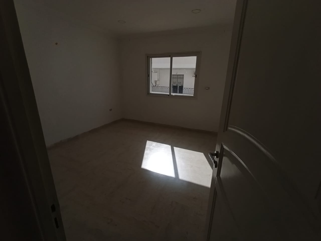 Mnihla&nbsp;Jardins d'el Menzah&nbsp;Location&nbsp;Maisons&nbsp;Rez de chauss�e s4 a la cit� yamama jmzh wb4452