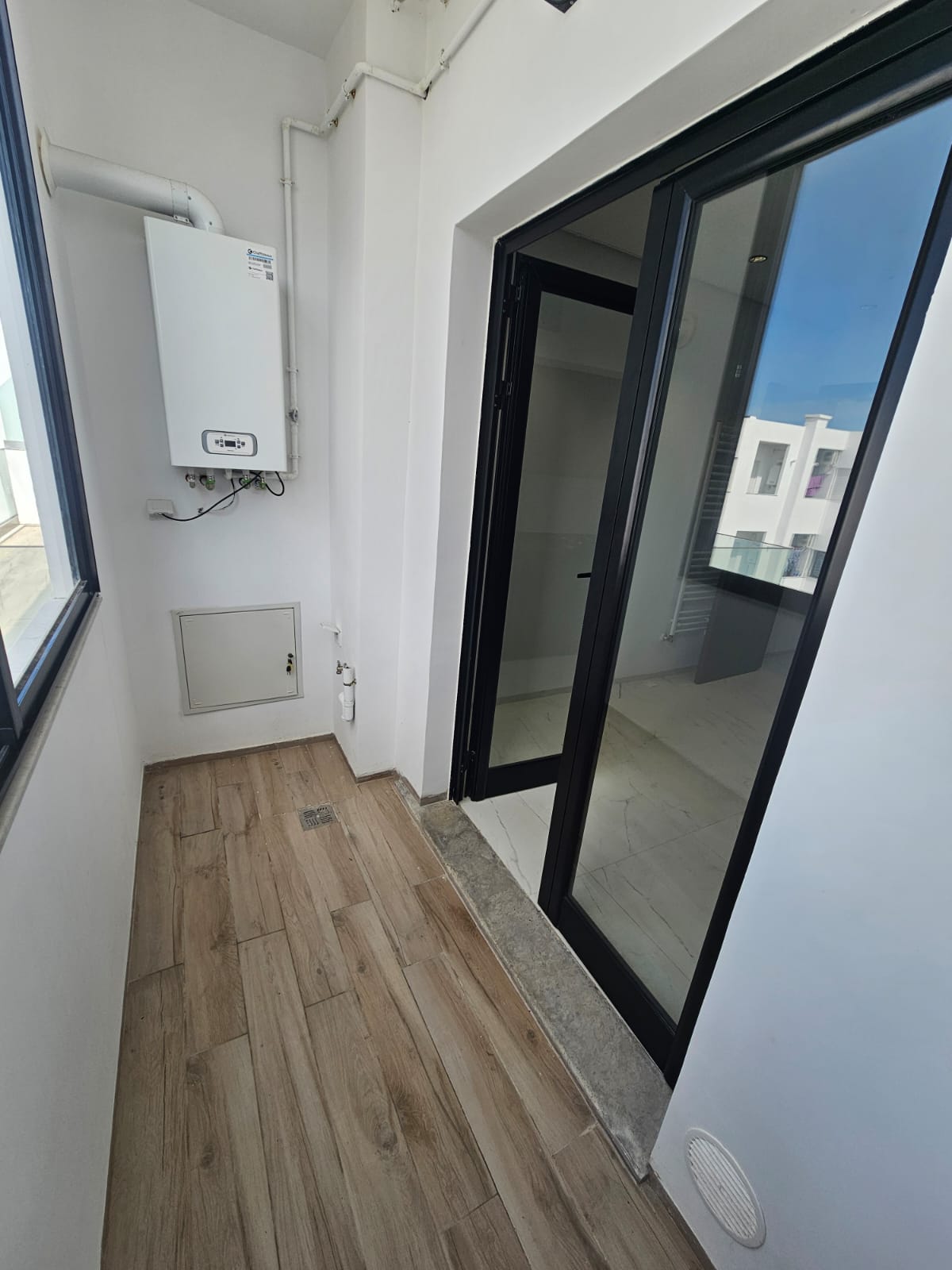 Ain Zaghouan&nbsp;Ain Zaghouan&nbsp;Location&nbsp;Appart. 4 pi�ces&nbsp;S plus trois neuf � la nouvelle soukra