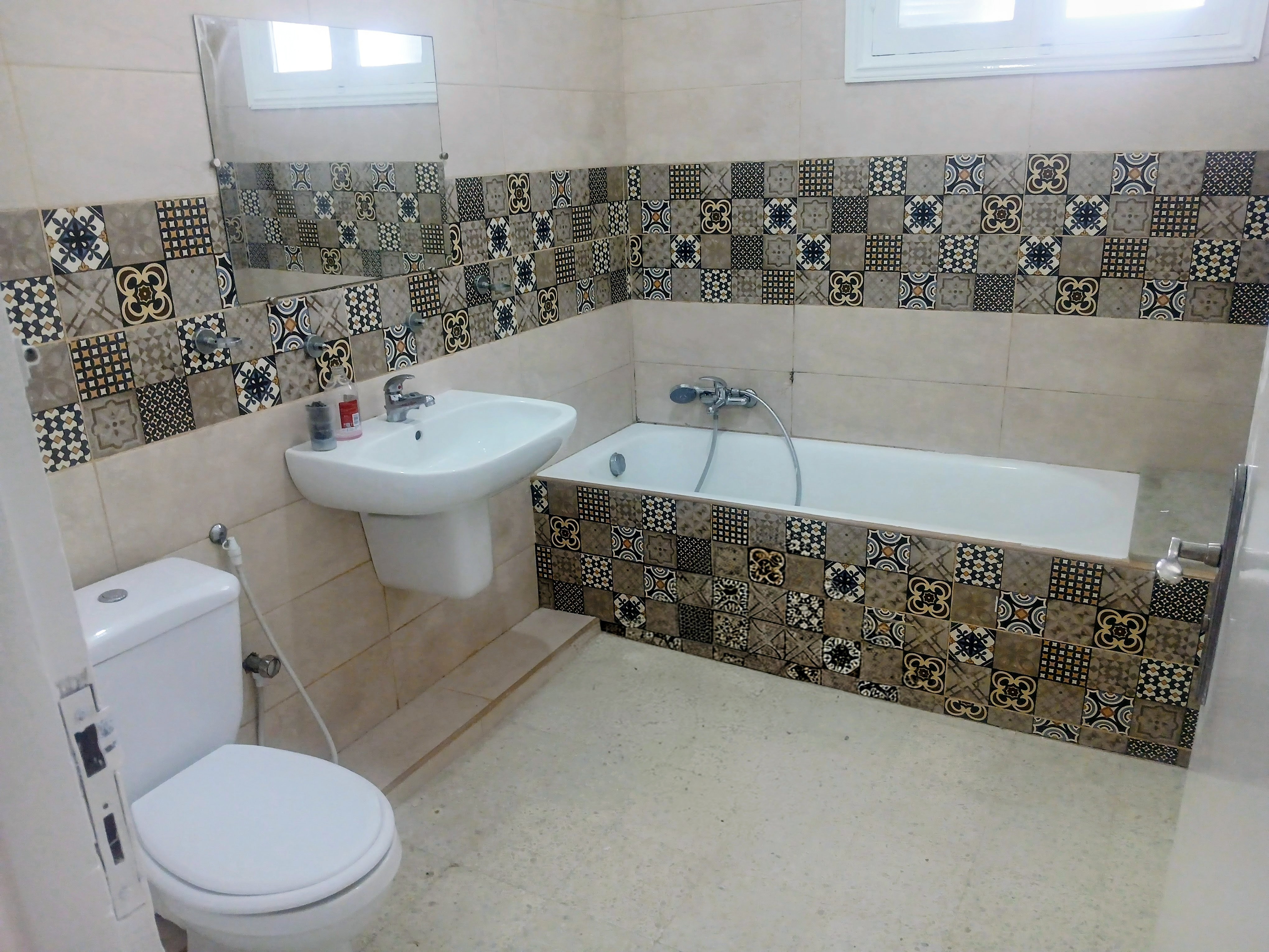 Ariana Ville&nbsp;El Menzah 7&nbsp;Location&nbsp;Maisons&nbsp;Etage de villa el menzah 7