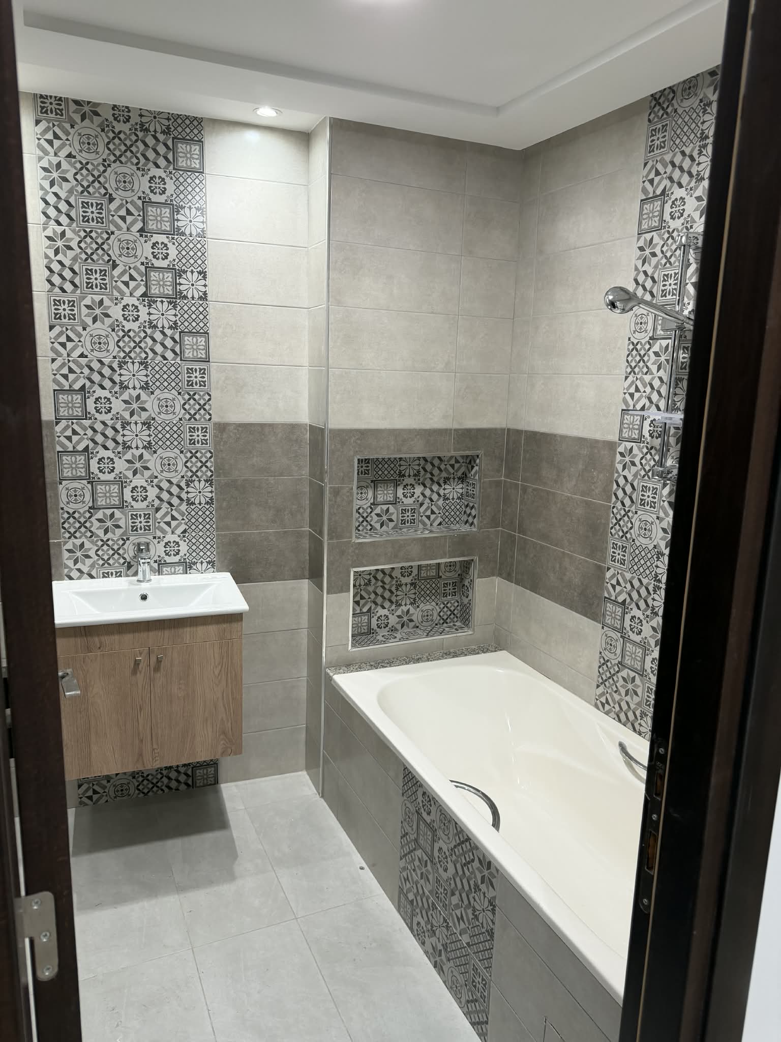 Sfax Sud&nbsp;Merkez Sahnoun&nbsp;Location&nbsp;Appart. 2 pi�ces&nbsp;Appartement  sur la route principale gr�mda sfax