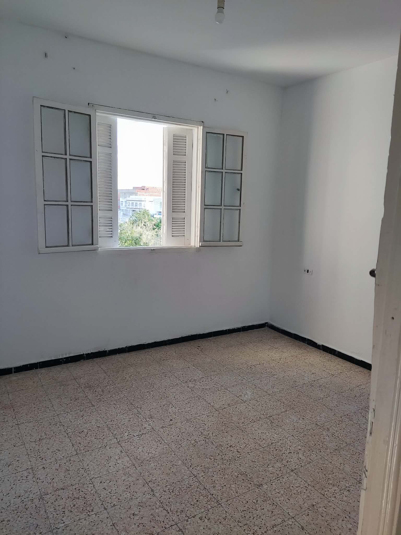 Kelibia&nbsp;Kelibia&nbsp;Location&nbsp;Appart. 3 pi�ces&nbsp;Studio  3 chambre sguire