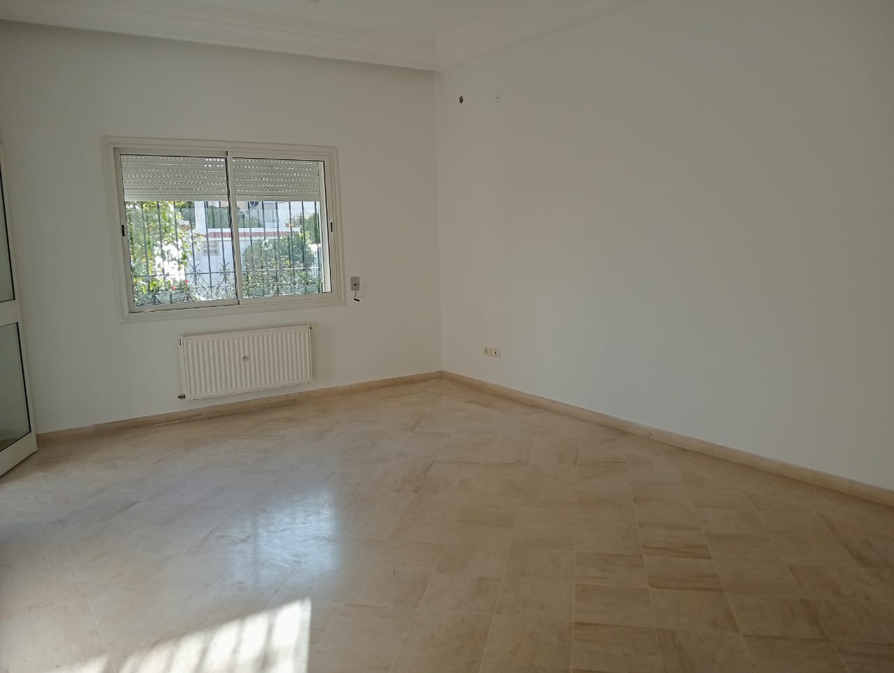 La Marsa&nbsp;El Aouina&nbsp;Location&nbsp;Appart. 2 pi�ces&nbsp;S1 jardins l'aouina