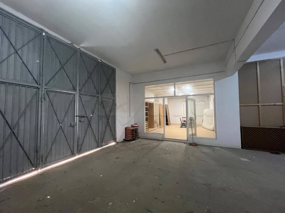 Bureaux & Commerces&nbsp;Atelier,Garage