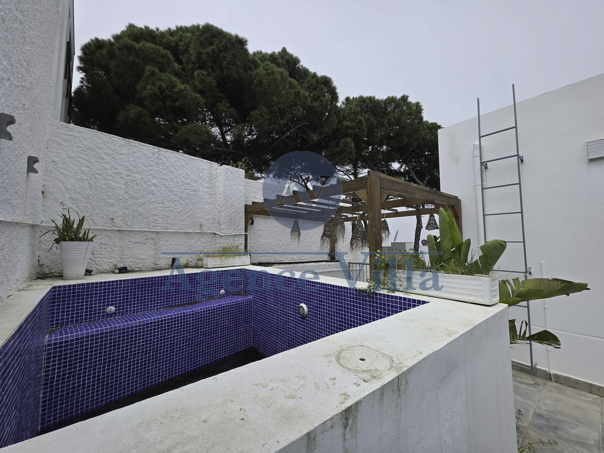 La Marsa&nbsp;Marsa Ennassim&nbsp;Location&nbsp;Appart. 4 pi�ces&nbsp;Appartement avec vue mer et piscine suspendue