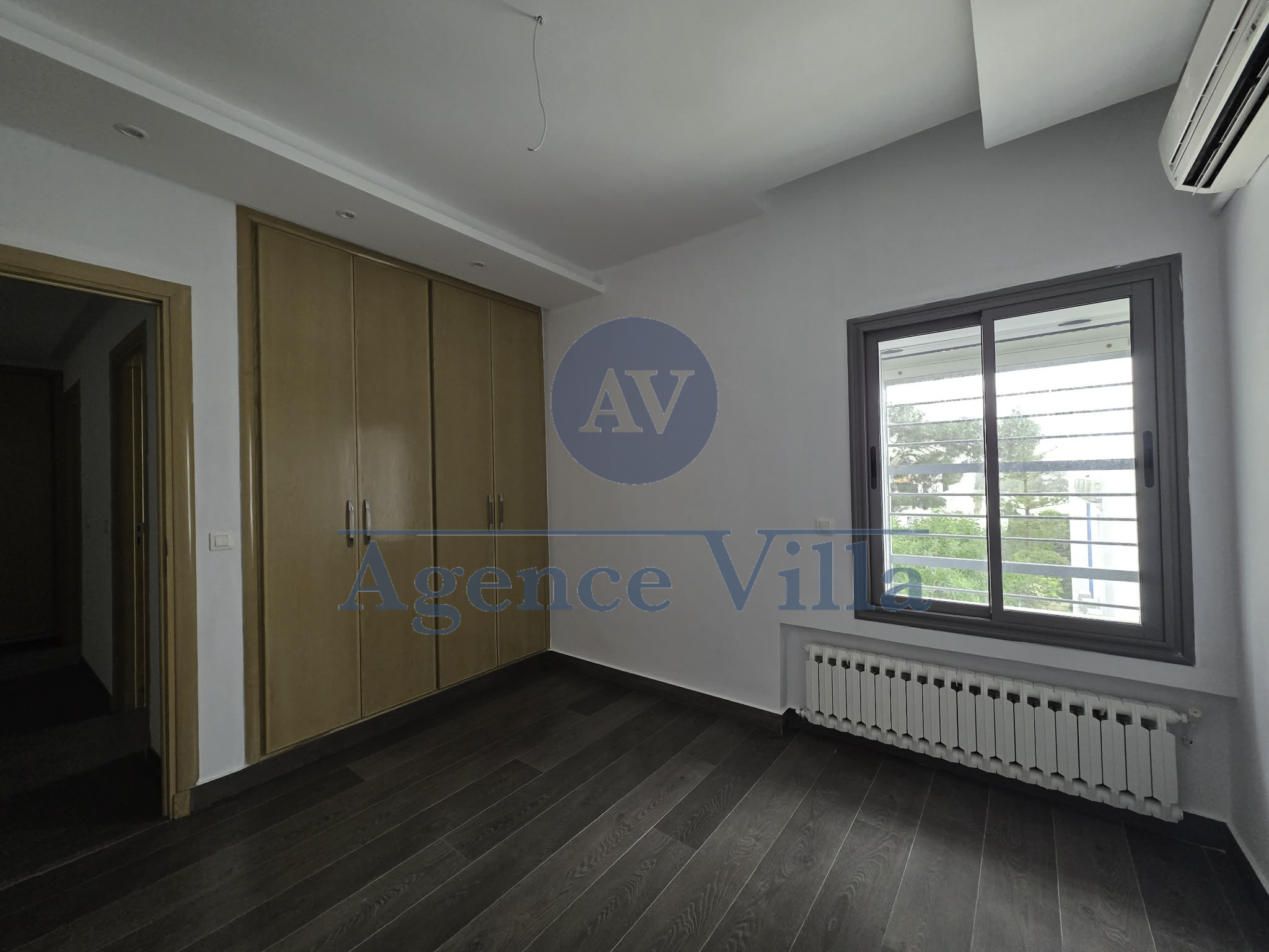 La Marsa&nbsp;Marsa Safsaf&nbsp;Location&nbsp;Appart. 5 pi�ces+&nbsp;Villa s4 avec vue mer � la marsa