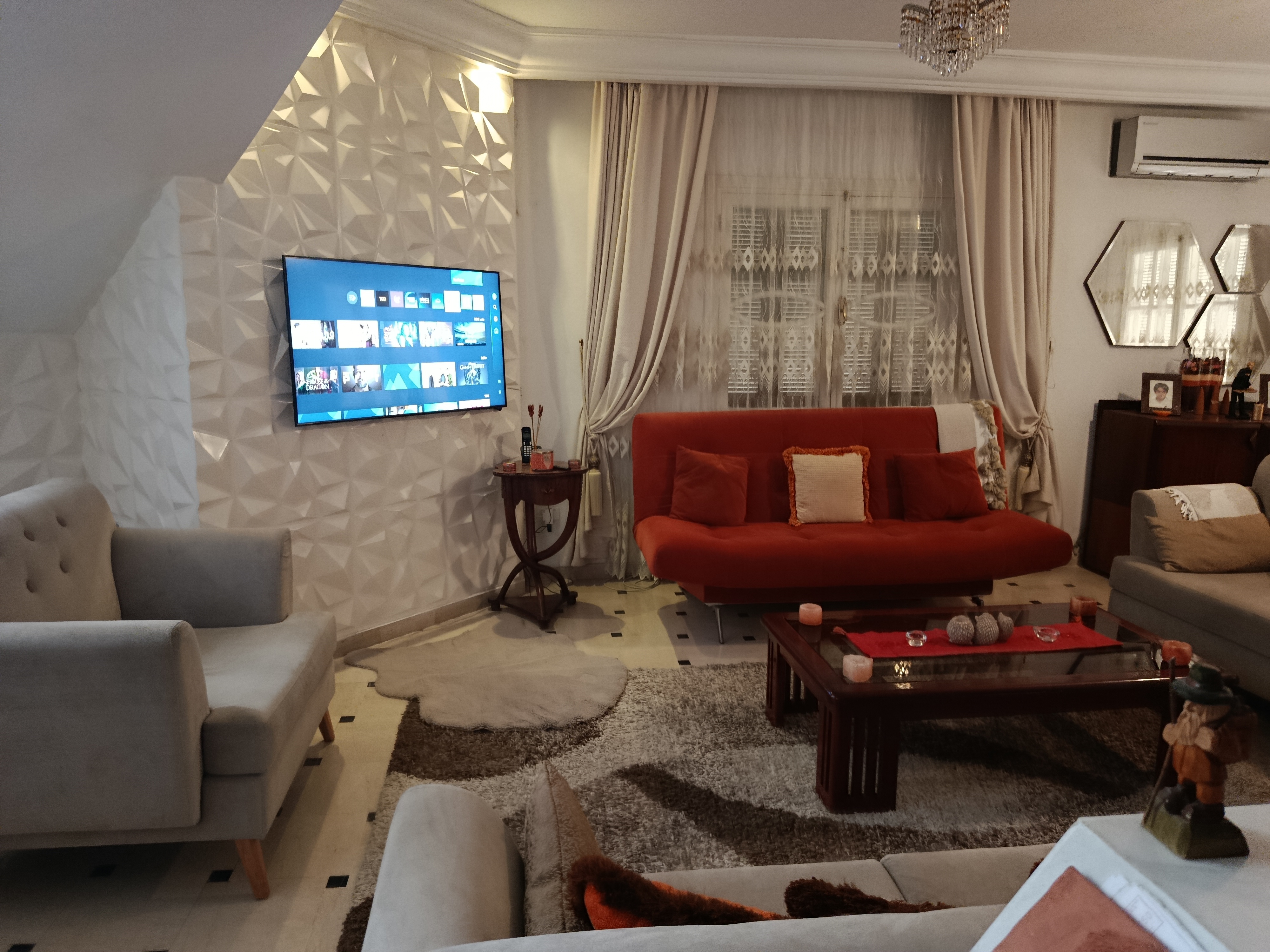 El Omrane&nbsp;Bab Saadoun Gare&nbsp;Location&nbsp;Duplex&nbsp;Duplex meubl� avec jardin