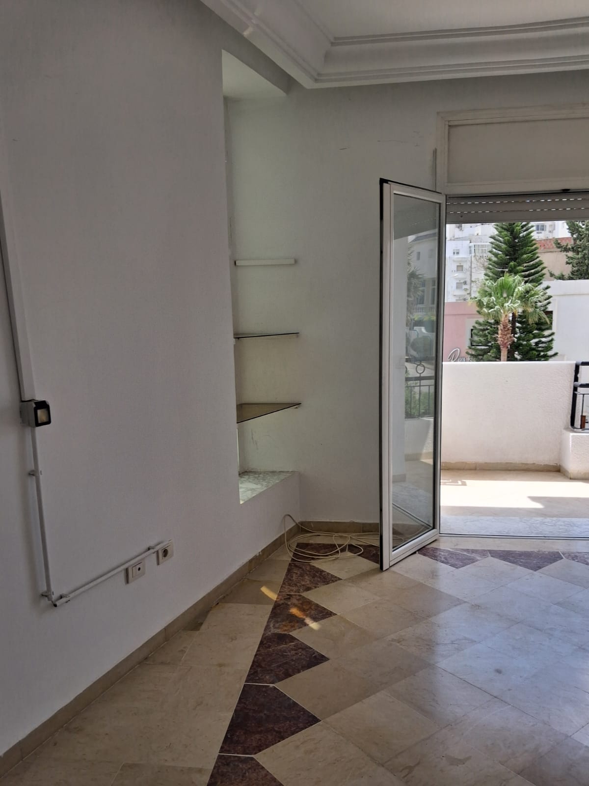 Ariana Ville&nbsp;Cite Ennasr 2&nbsp;Location&nbsp;Appart. 4 pi�ces&nbsp;Appartement 3 pi�ces et salon