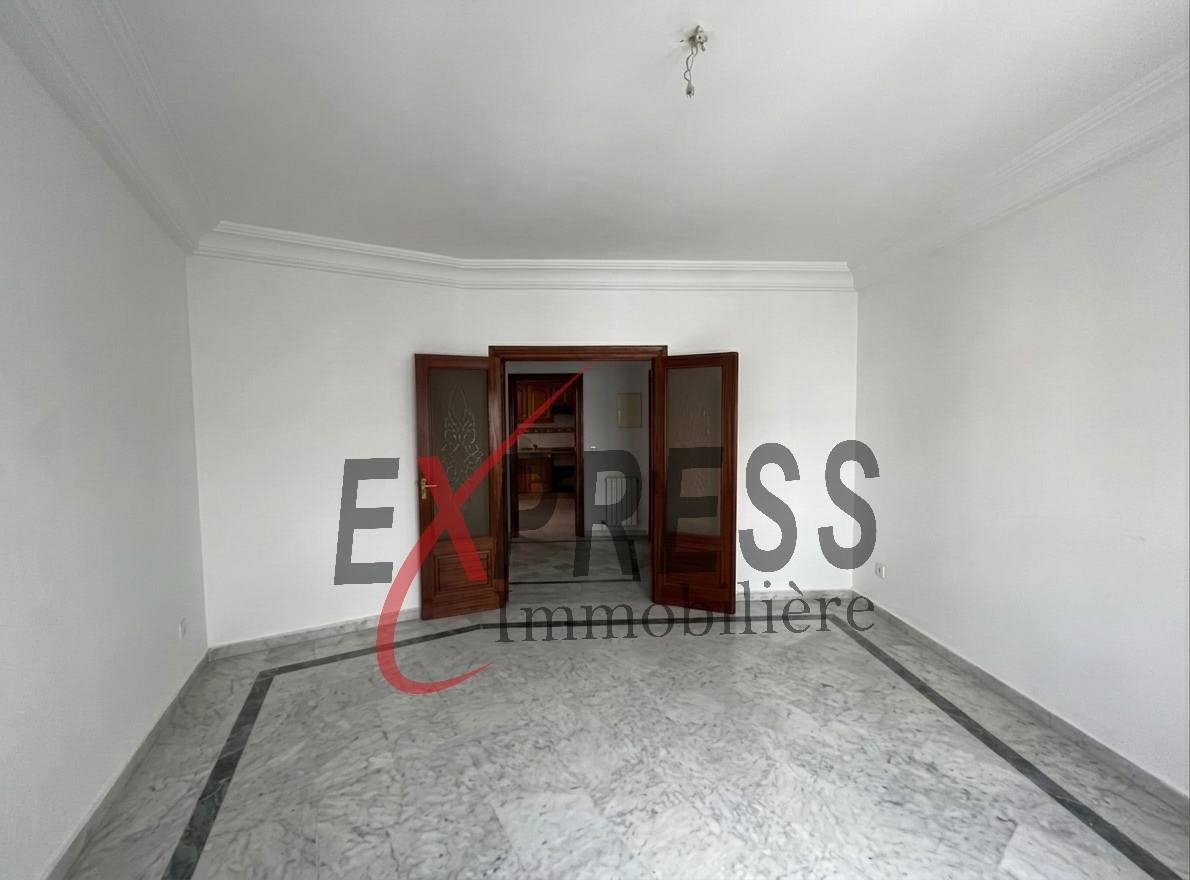 Ariana Ville&nbsp;Cite Ennasr 1&nbsp;Location&nbsp;Appart. 4 pi�ces&nbsp;Appart s3 avec cellier et place parking