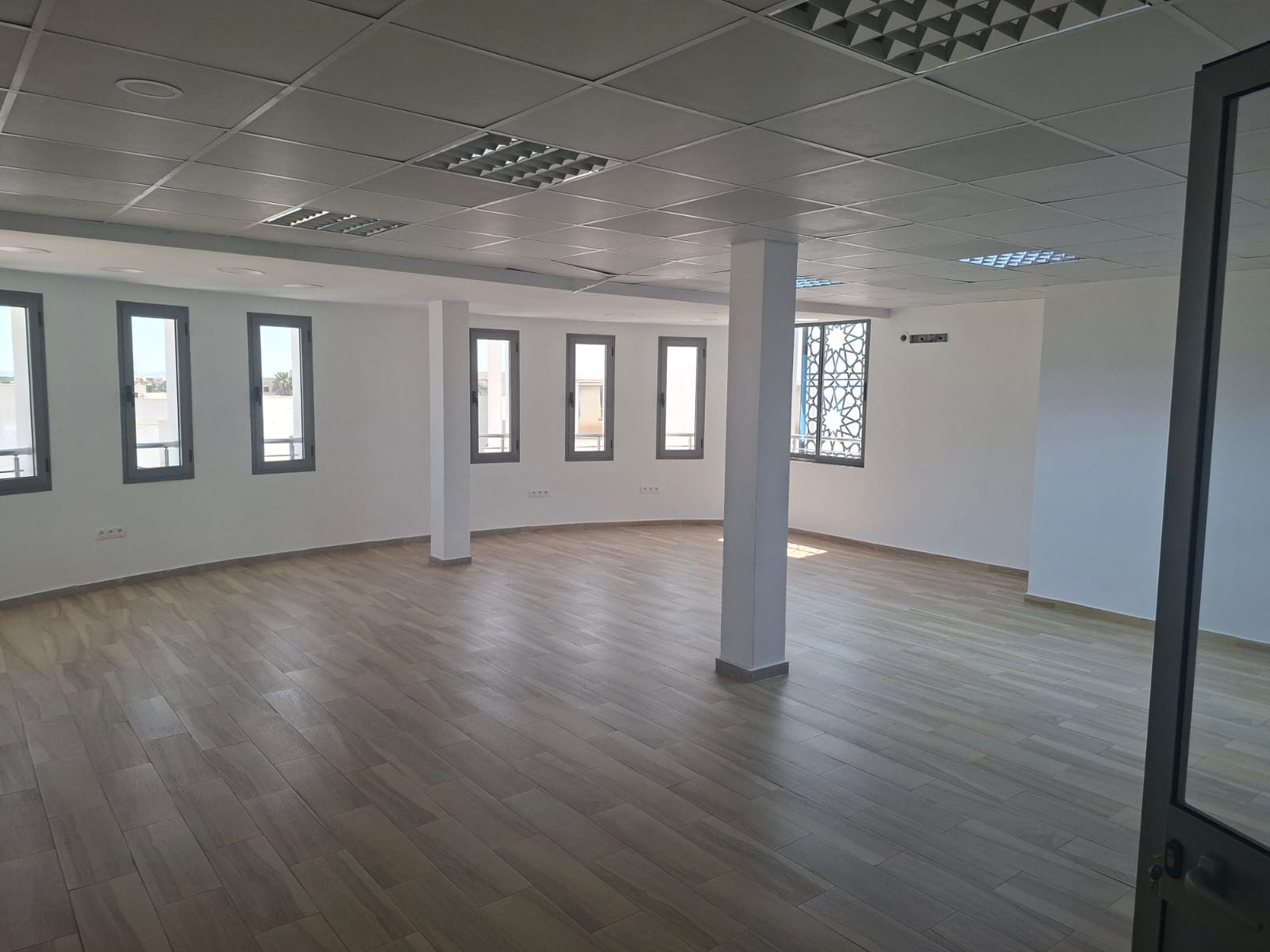 Raoued&nbsp;Cite El Ghazala 1&nbsp;Location&nbsp;Surfaces&nbsp;Bureau � ariana soghra 66m