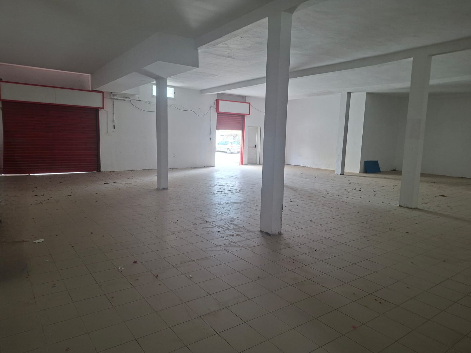 La Soukra&nbsp;Chotrana 1&nbsp;Location&nbsp;Surfaces&nbsp;D�p�t a la soukra chotrana 1   400m2